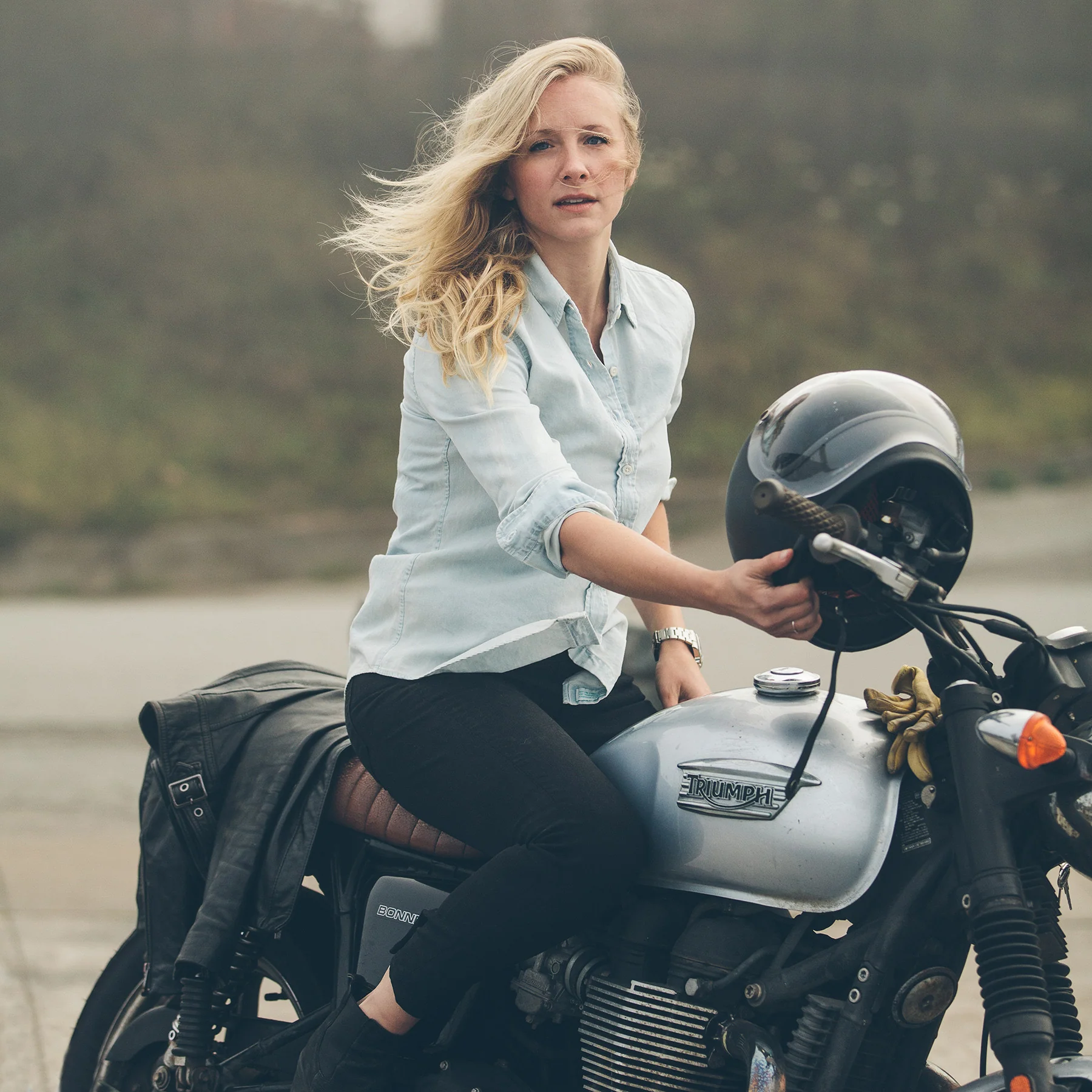 The Katherine in Washed Out Denim - Image 2