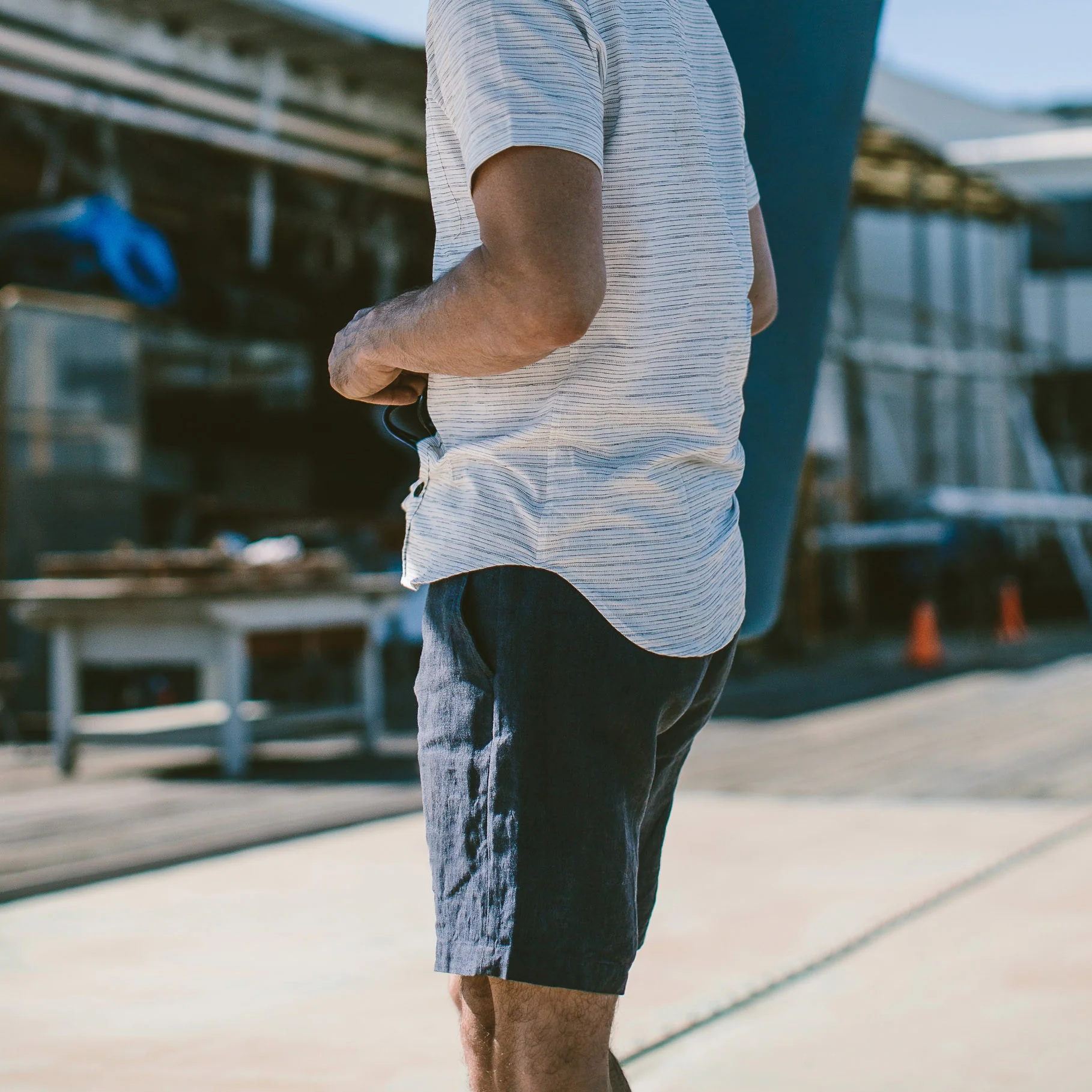 The Maritime Short in Navy Linen Herringbone - Image 4