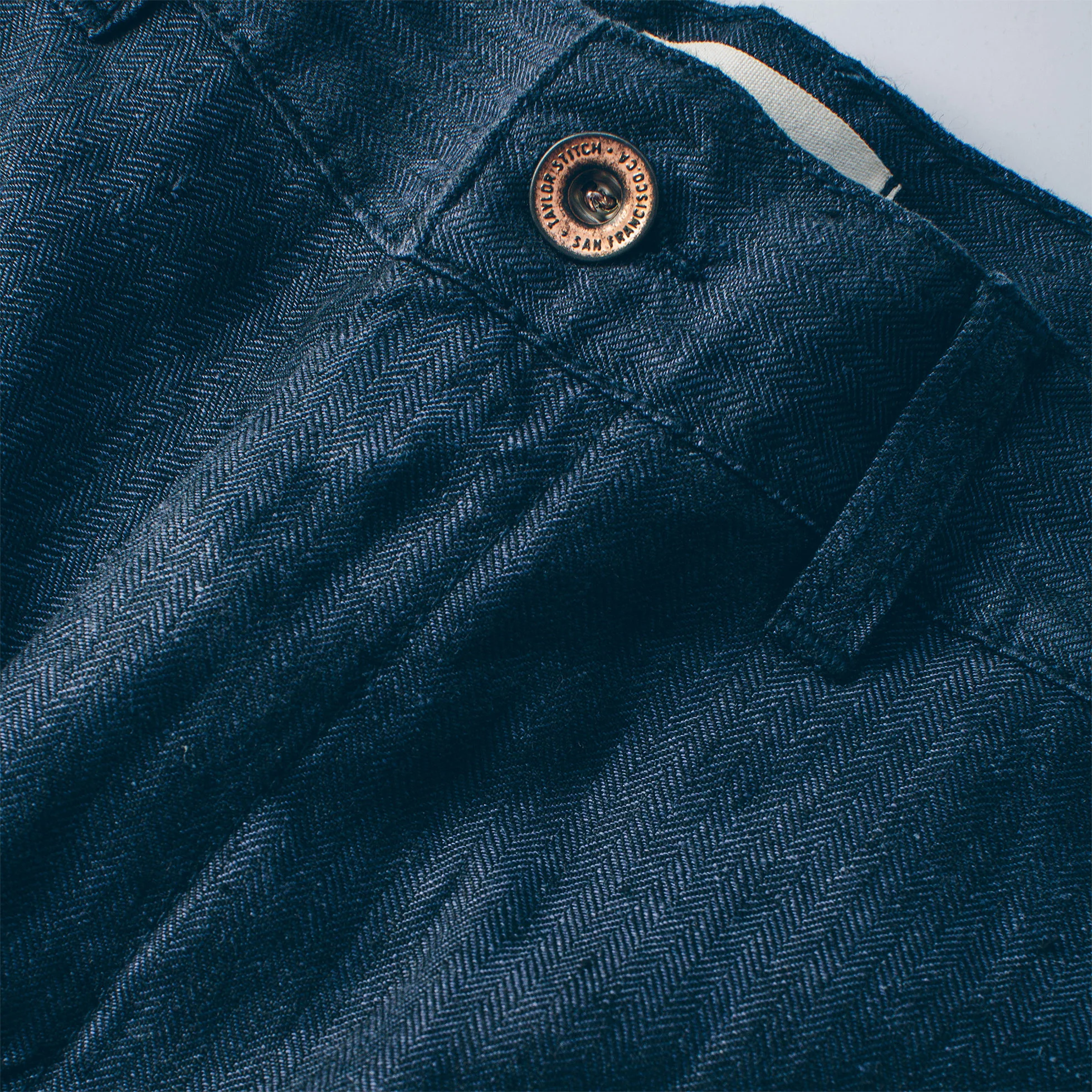 The Maritime Short in Navy Linen Herringbone - Image 5