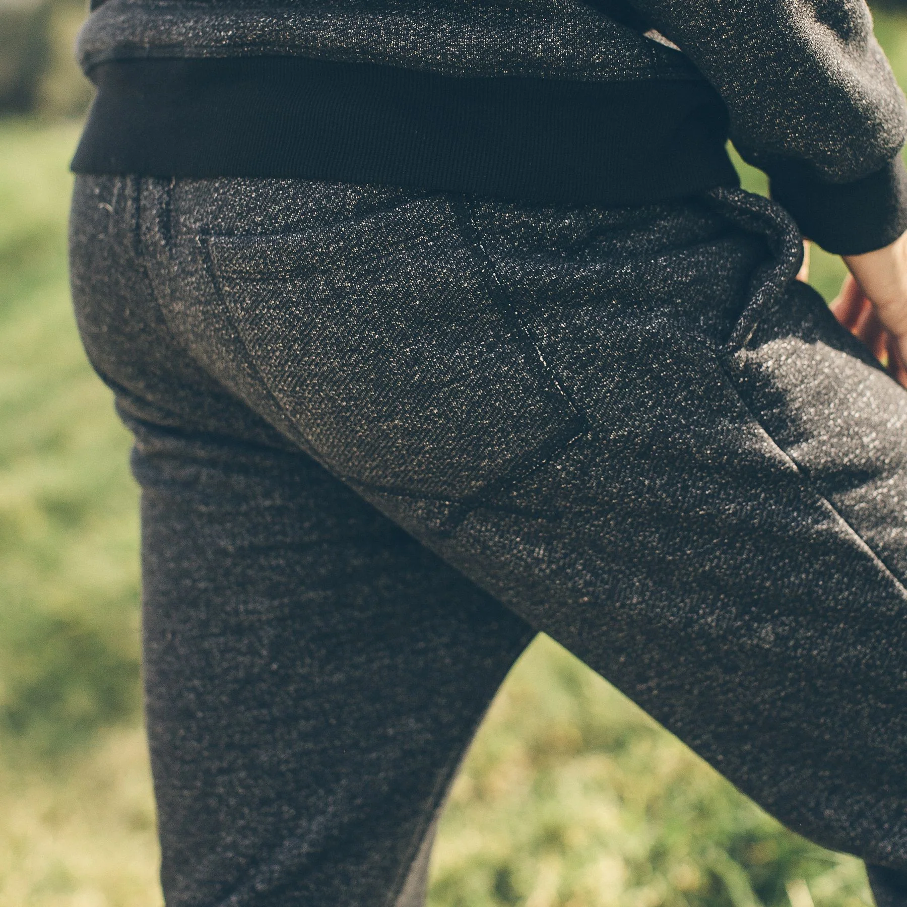 The Men's Apres Sweatpant in Salt and Pepper Fleece - Image 6