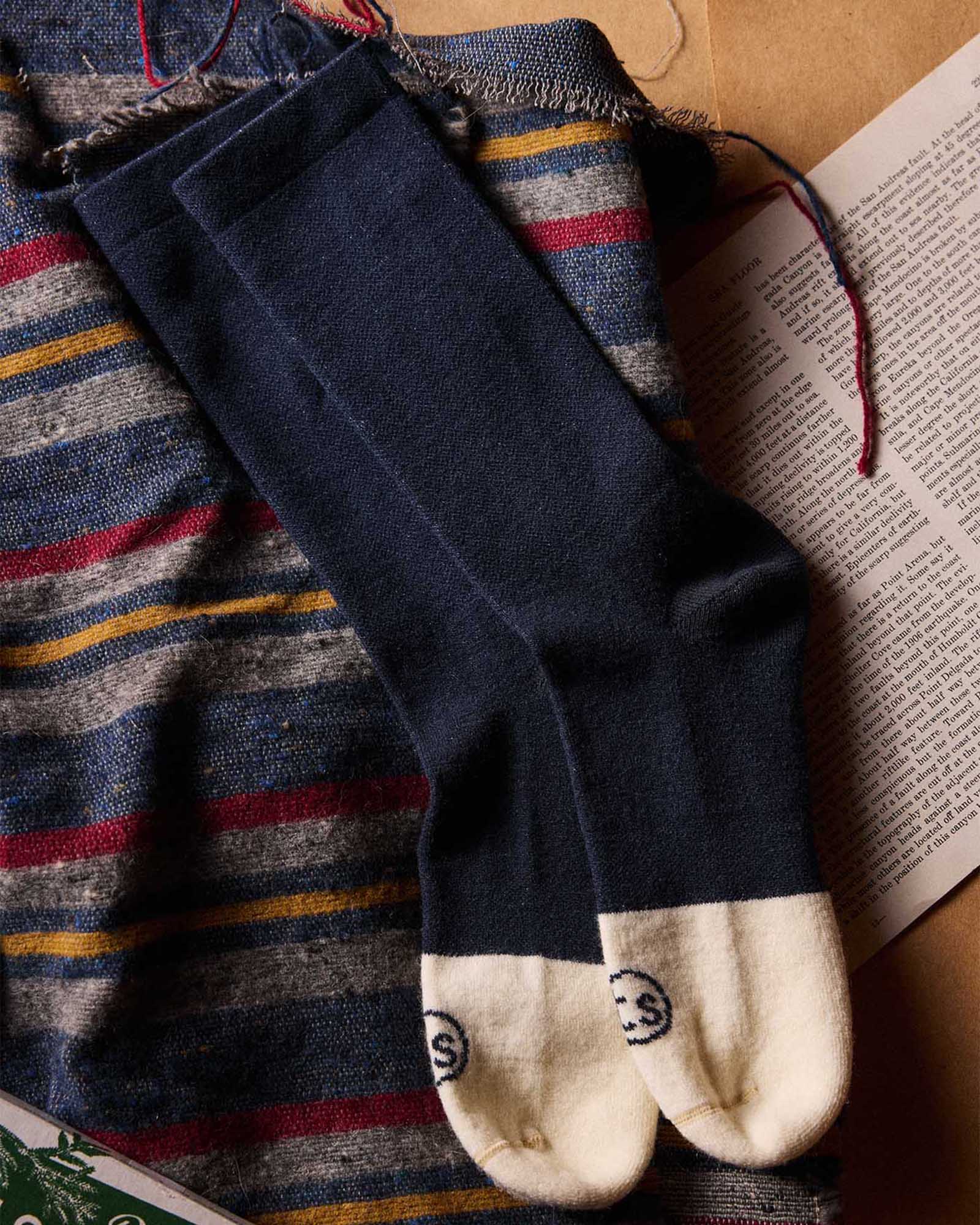The Merino Sock in Navy - Image 4