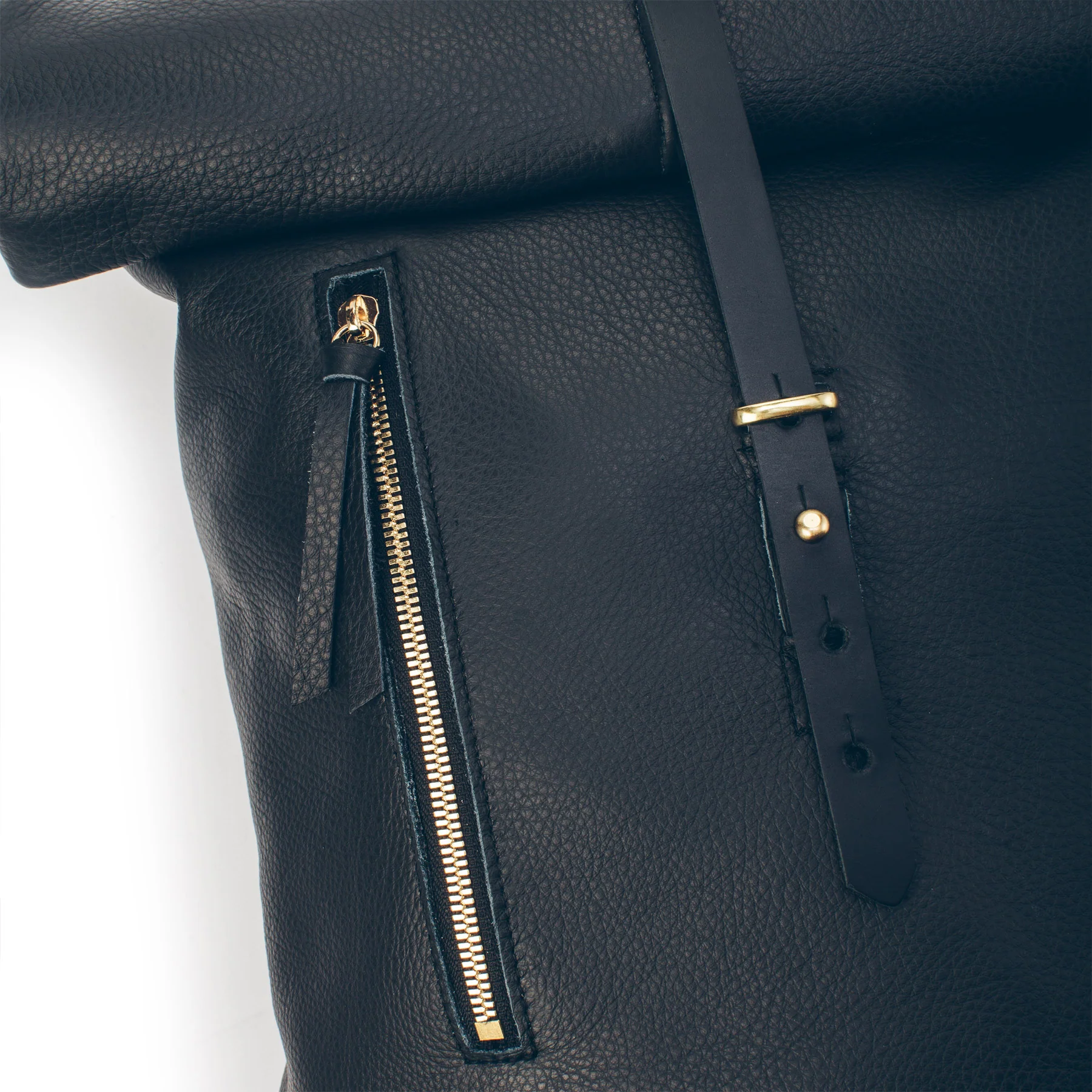 The Moto Rolltop Backpack in Noir - Image 5