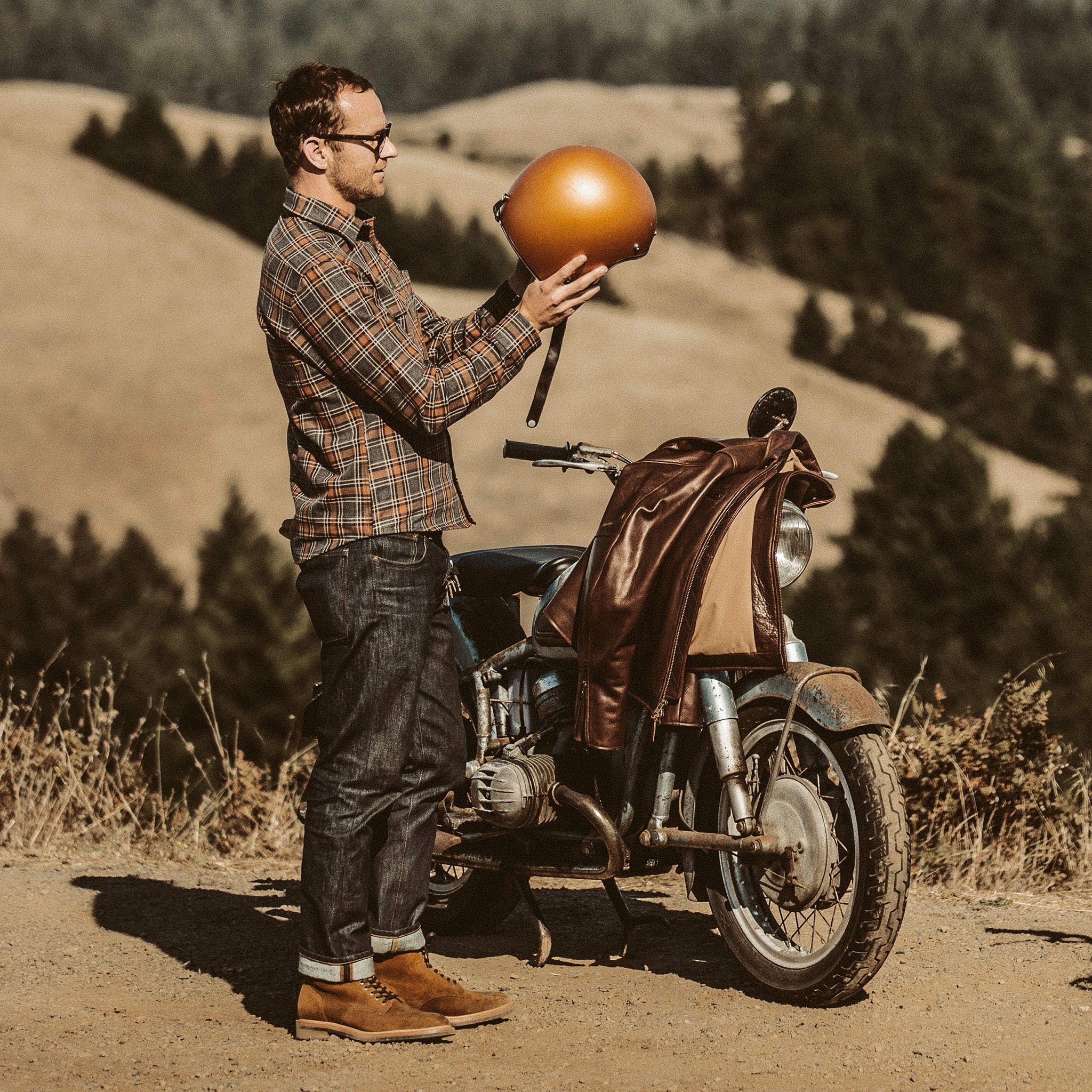 The Moto Utility Shirt in Charcoal & Rust Plaid - Image 4