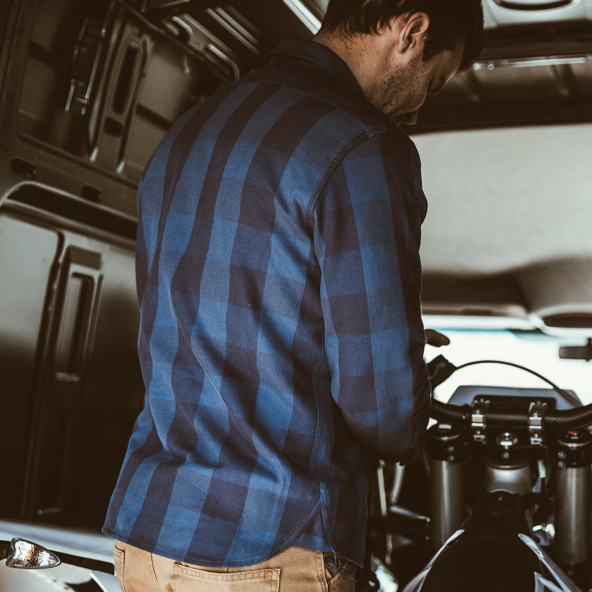 The Moto Utility Shirt in Royal & Navy Buffalo Plaid - Image 5