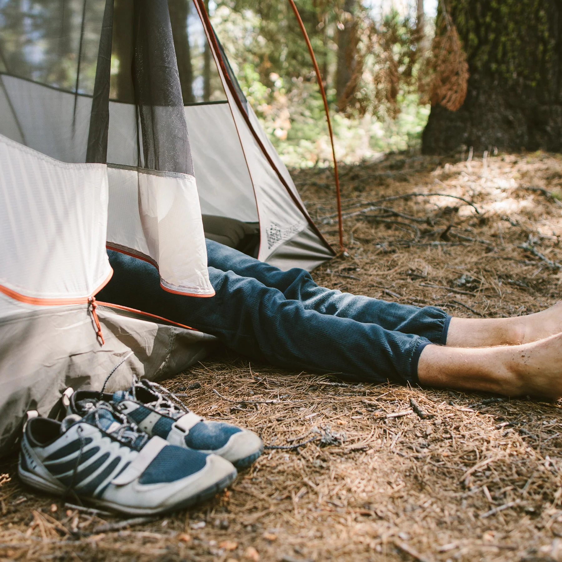 The Pack Pant in Midnight Polartec Fleece - Image 4