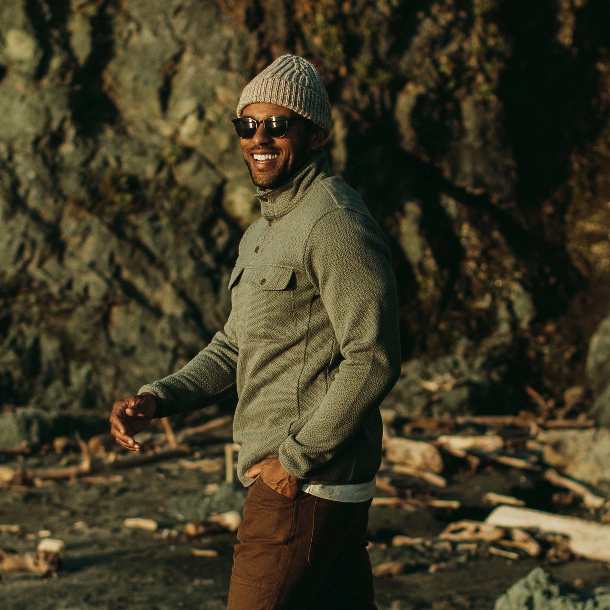 The Pack Pullover in Slate Grid Fleece - Image 2