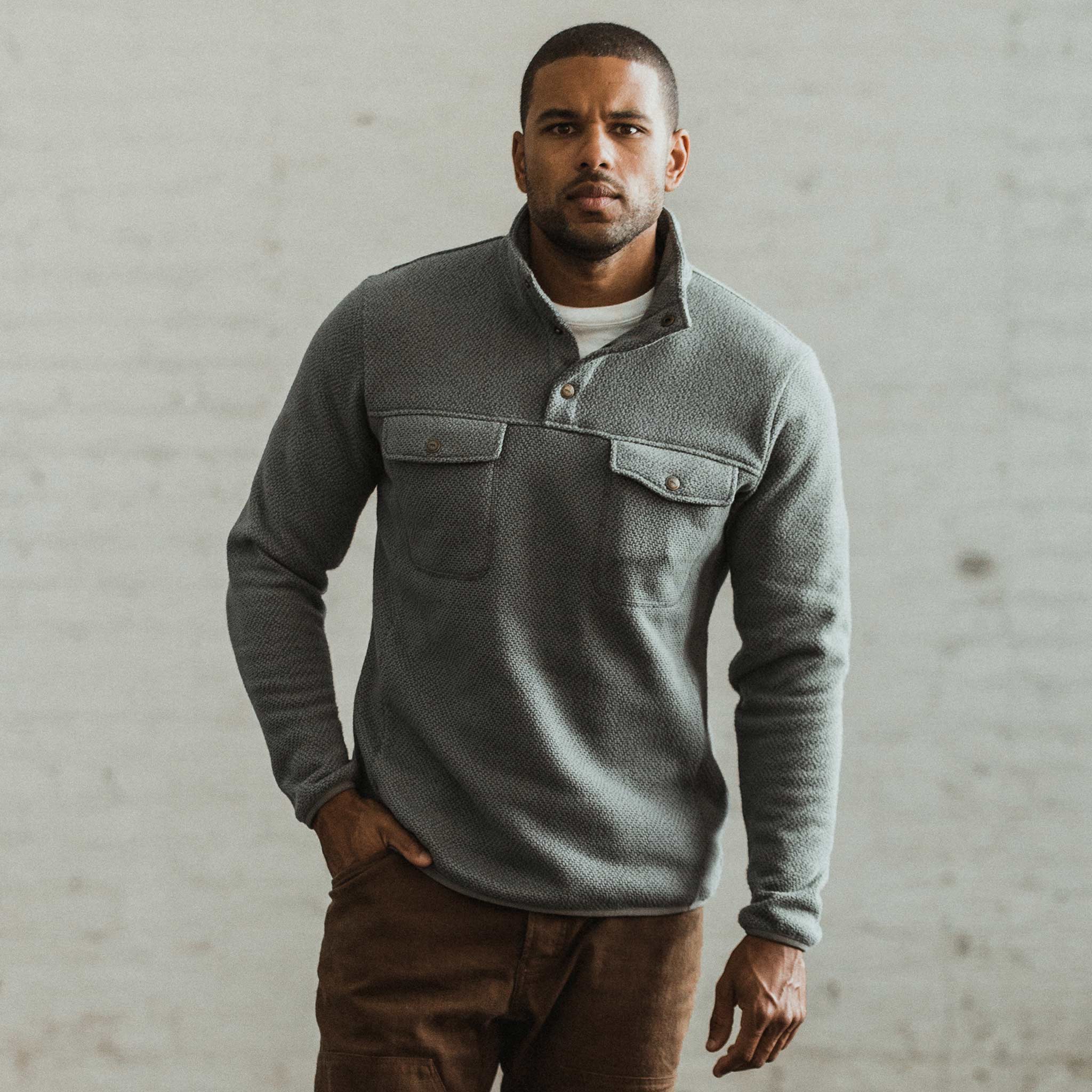 The Pack Pullover in Slate Grid Fleece - Image 3