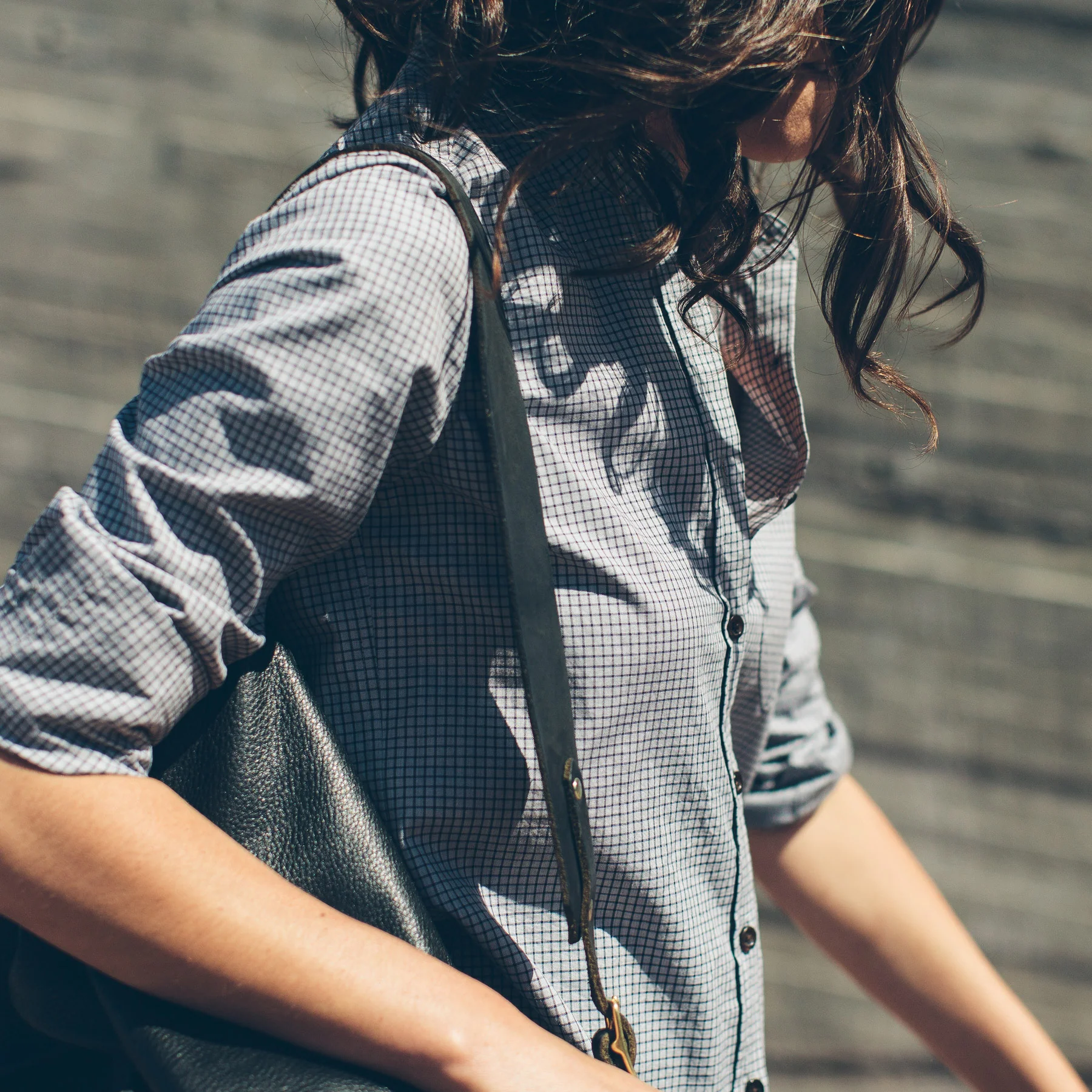 The Piper Shirt in Ash Grey Check - Image 5
