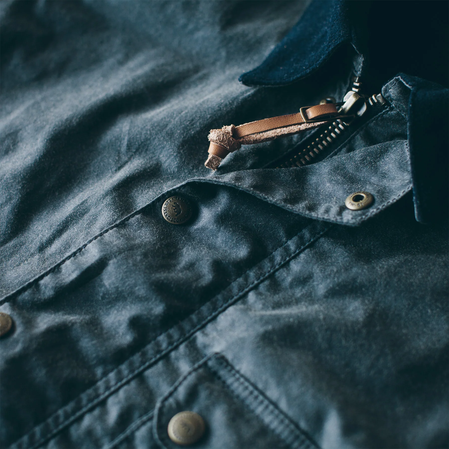 The Rover Jacket in Slate Beeswaxed Canvas - Image 6