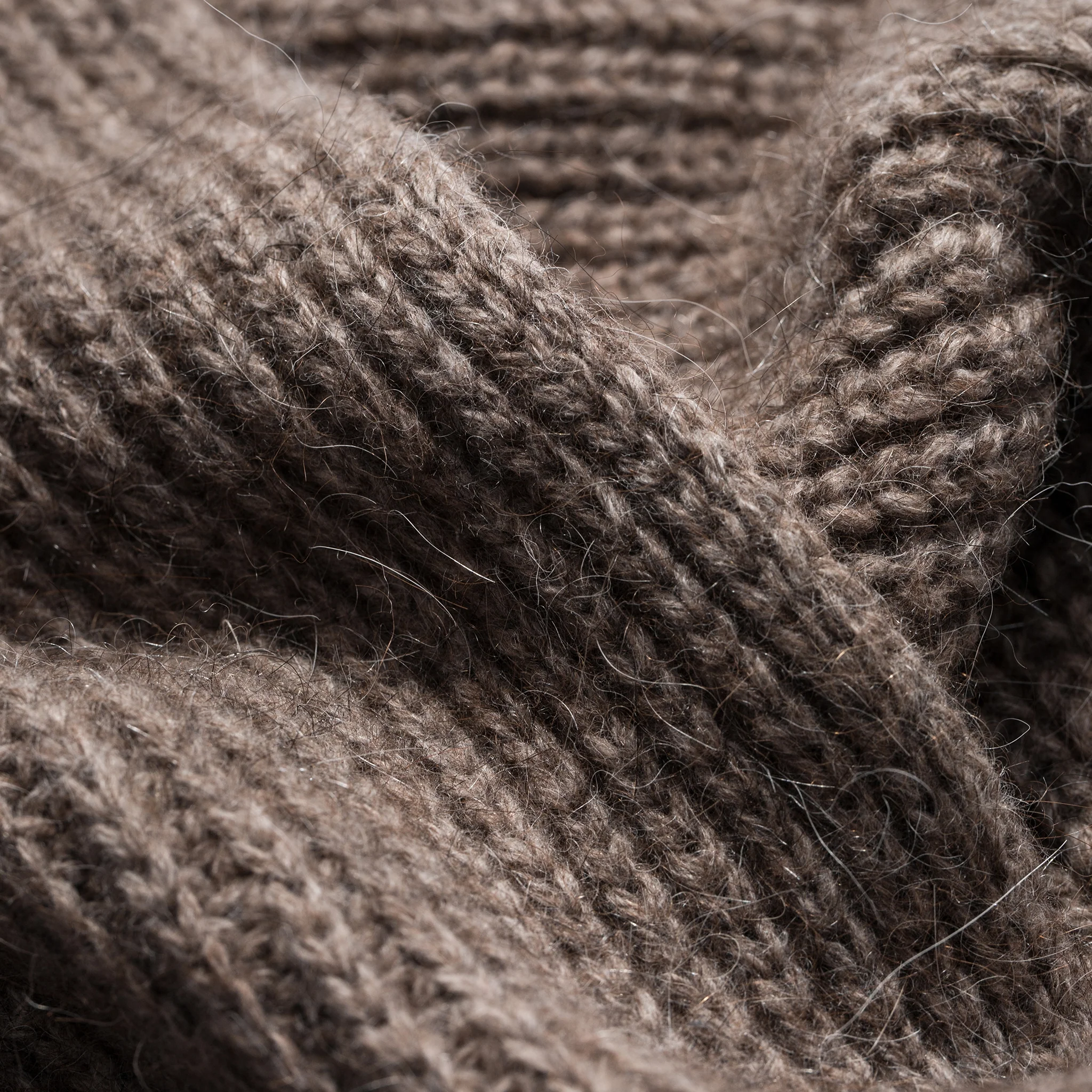 The Scarf in Oatmeal Alpaca - Image 2