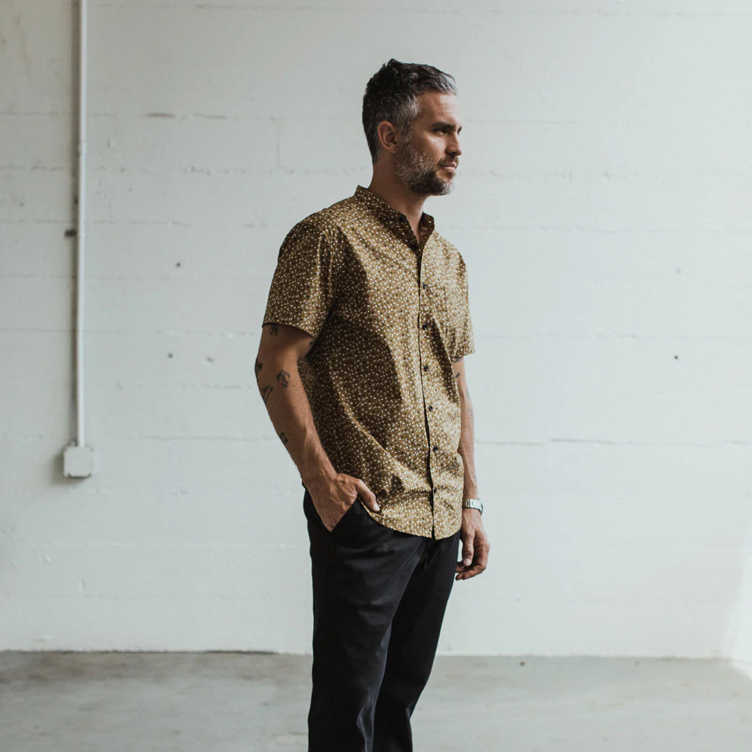 The Short Sleeve Bandit in Fatigue Brown Mini Floral - Image 3