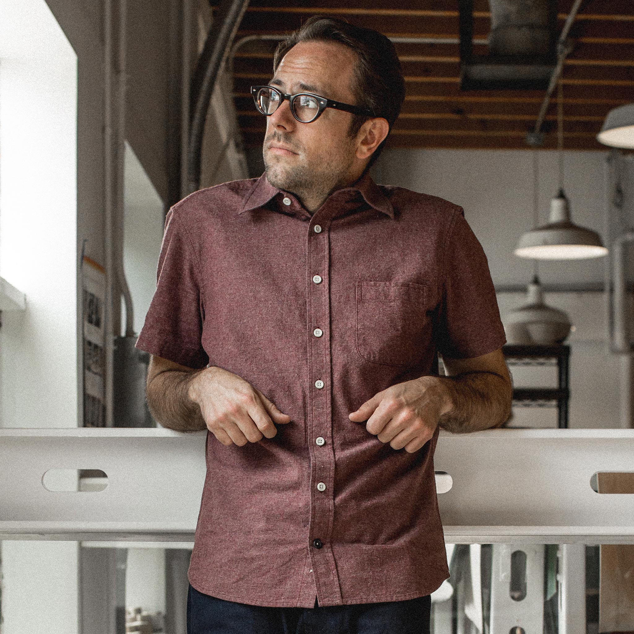 The Short Sleeve California in Burgundy Hemp - Image 2