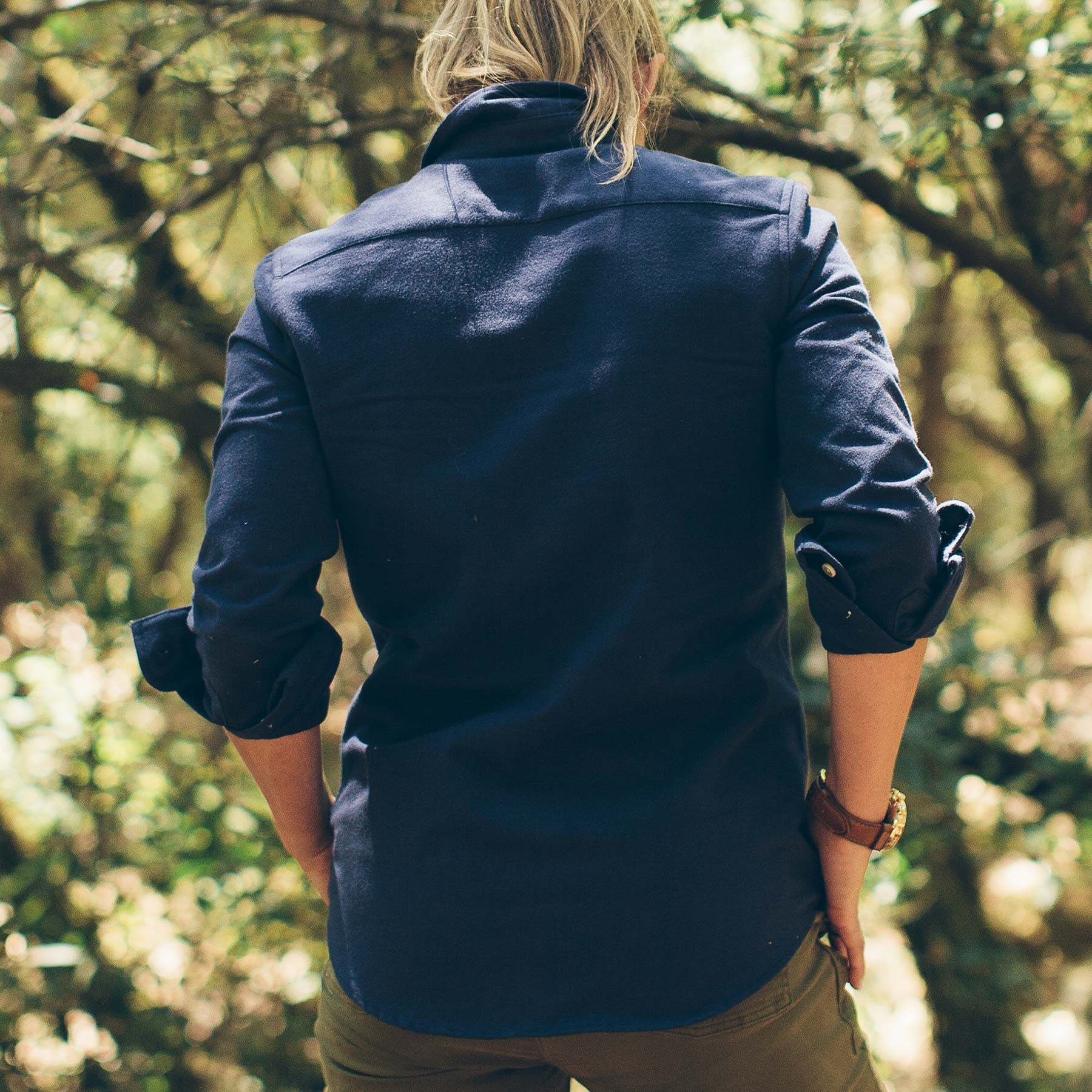 The Sierra Shirt in Navy - Image 4