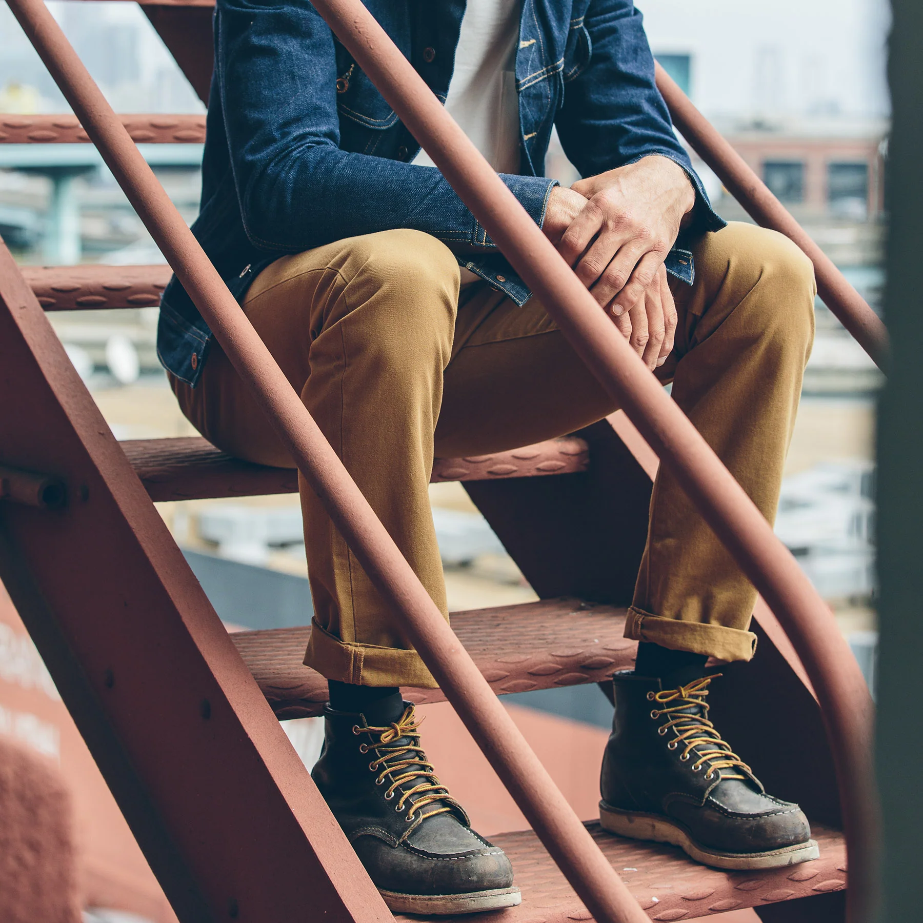 The Slim Chino in British Khaki - Image 3