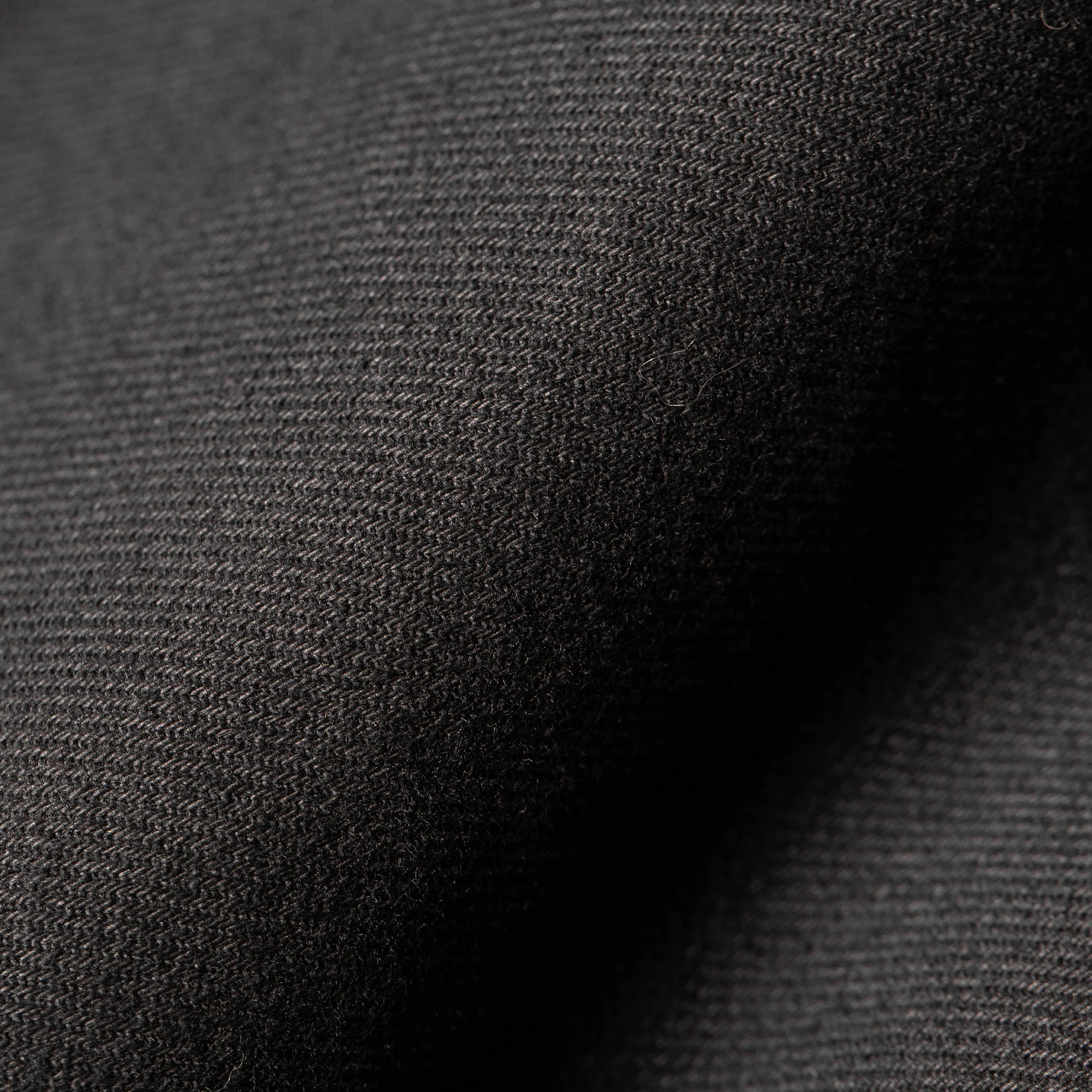 The Slim Chino in Organic Charcoal - Image 7