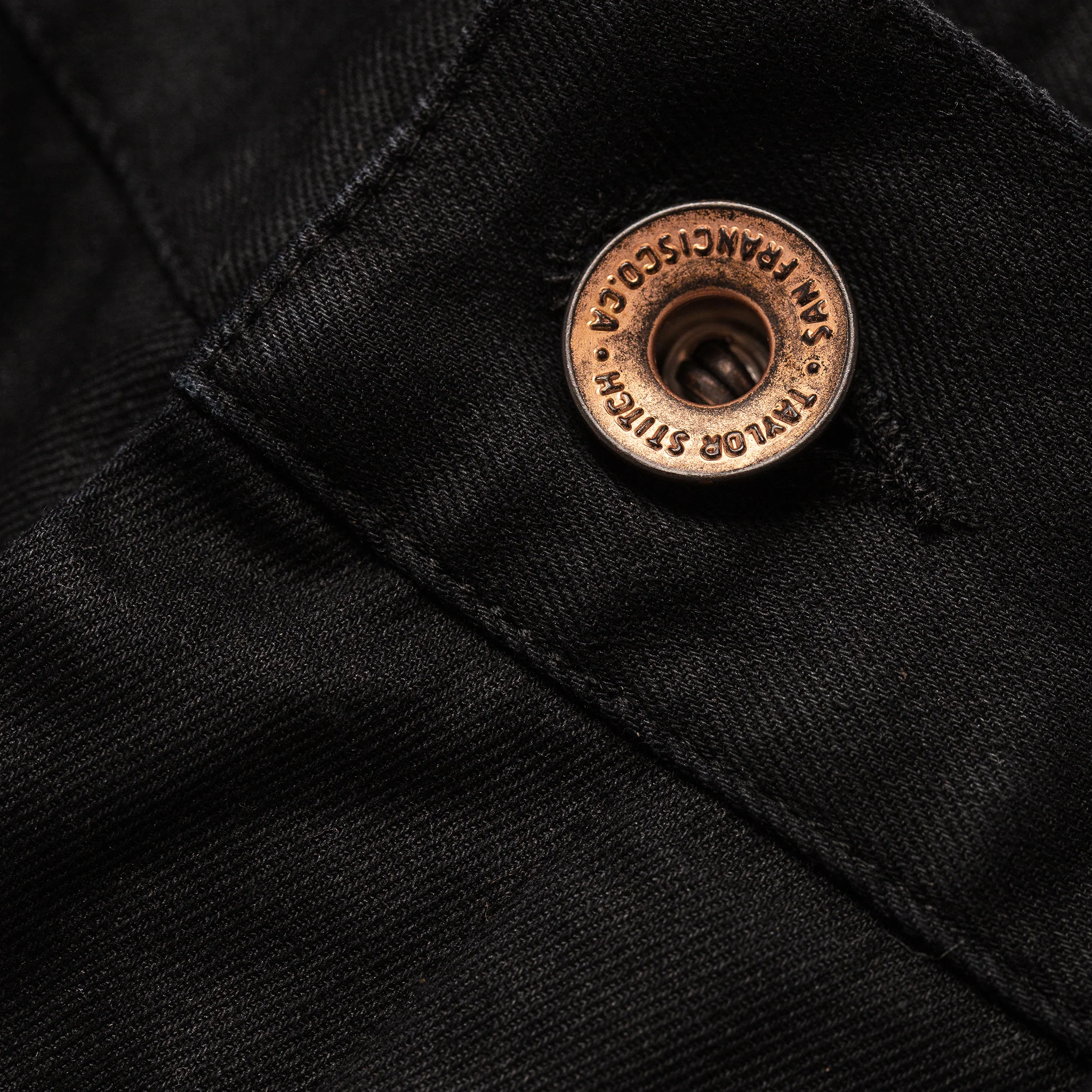 The Slim Chino in Organic Coal - Image 8