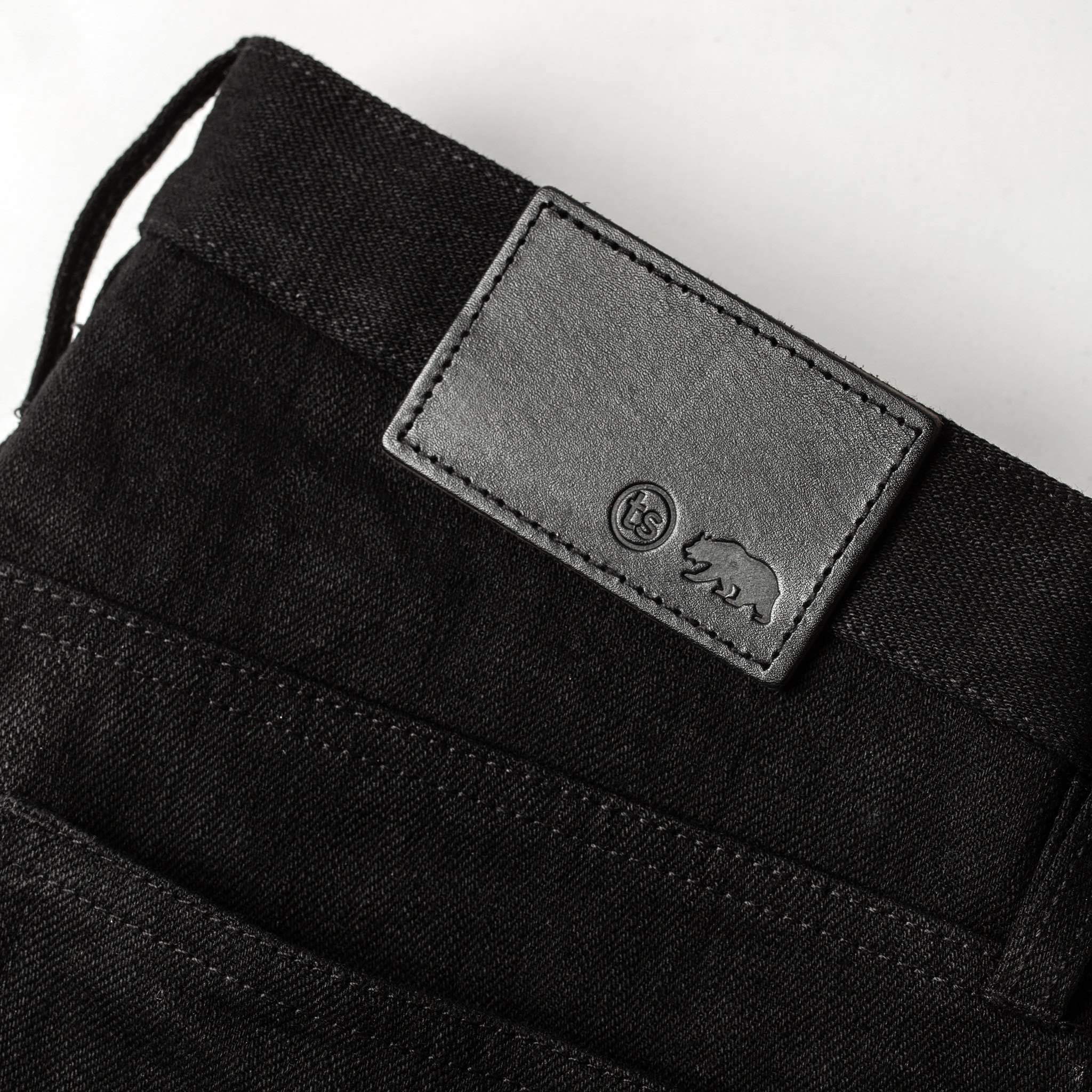 The Slim Jean in Black Selvage - Image 7