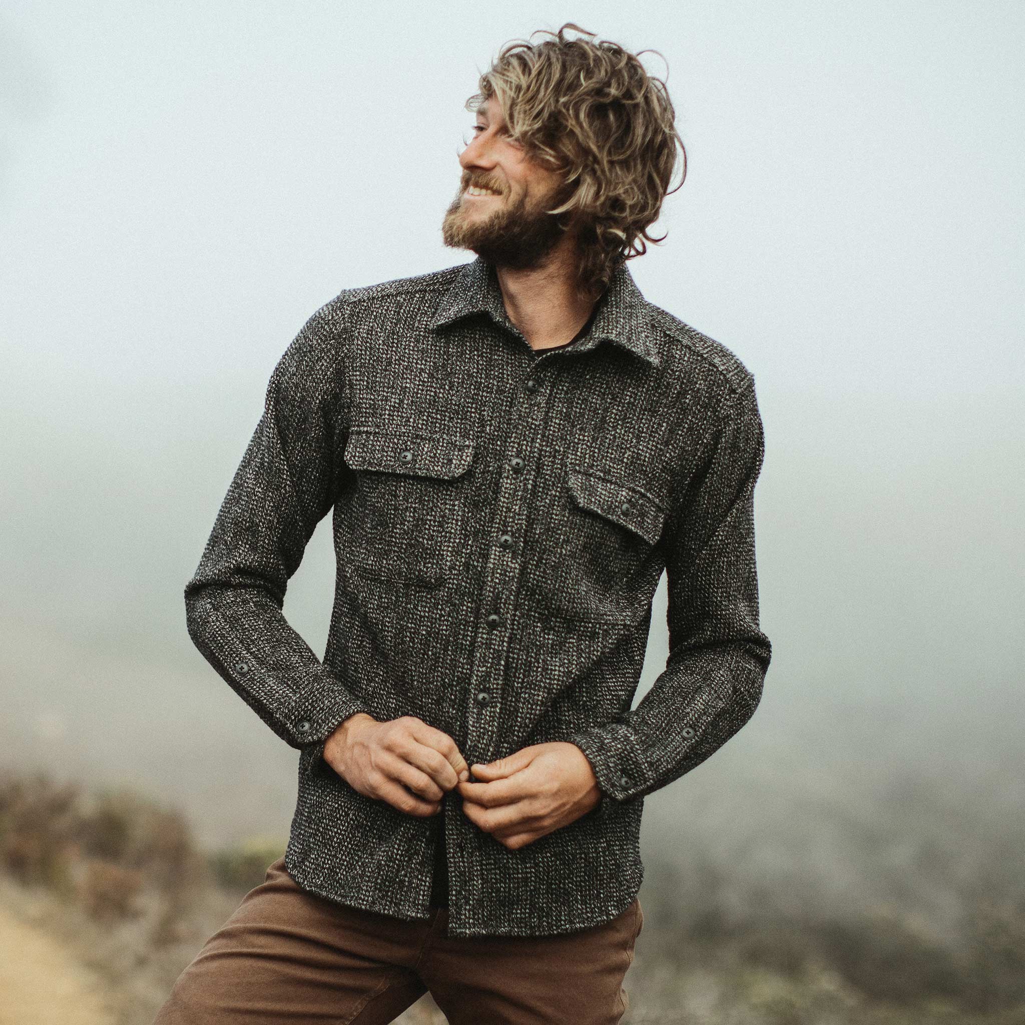 The Summit Shirt in Heather Charcoal Waffle - Image 2