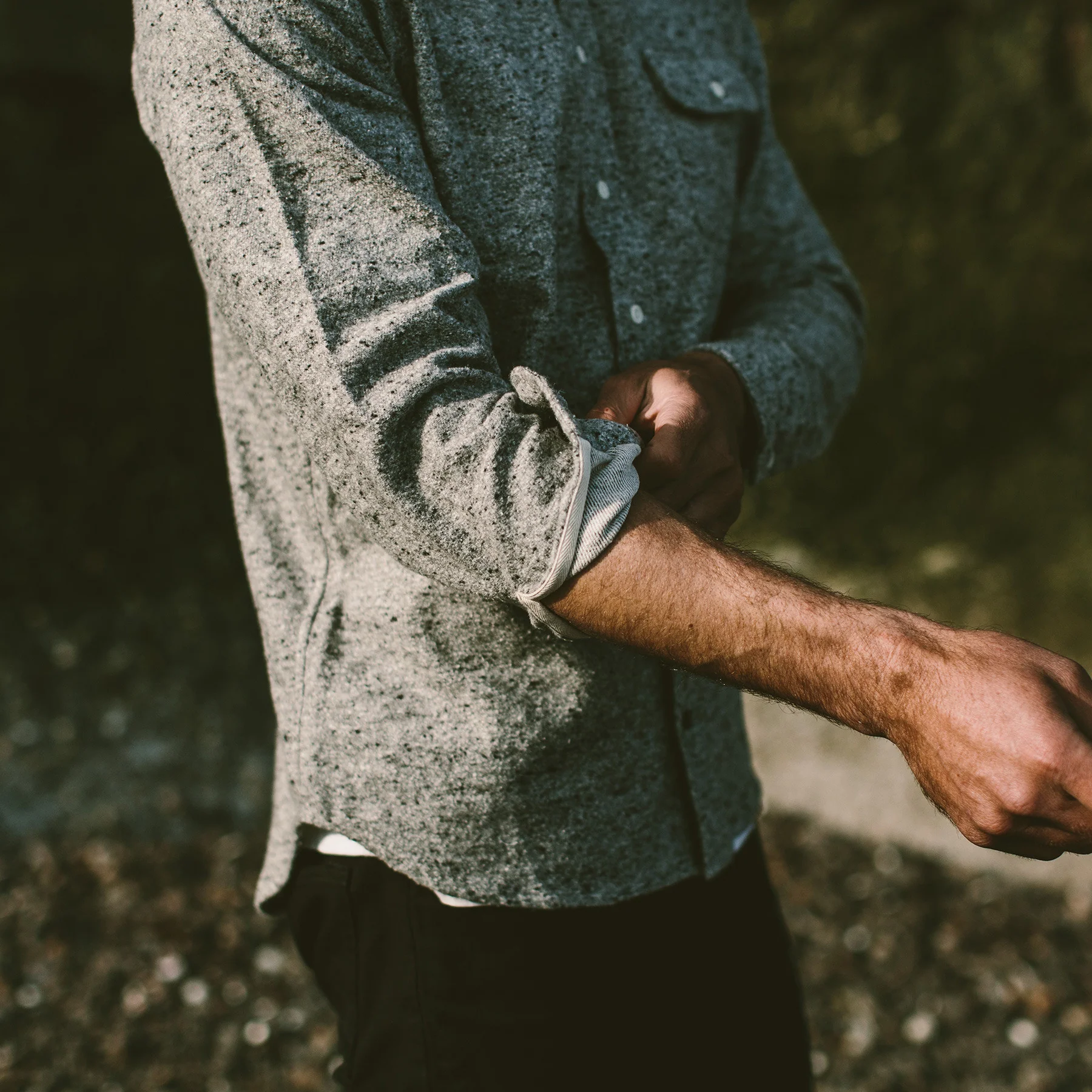 The Sun Down Shirt in Speckled Grey - Image 5