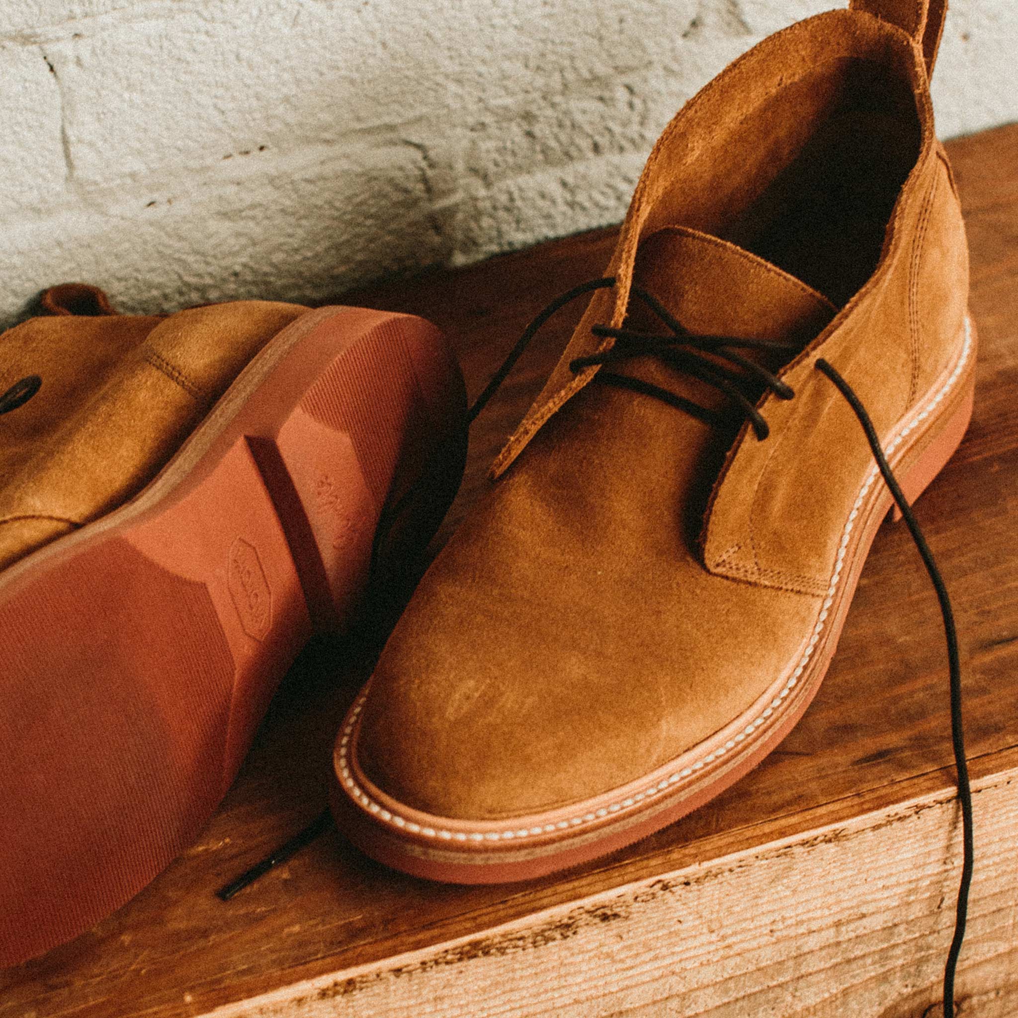 The Unlined Chukka in Butterscotch Weatherproof Suede - Image 4