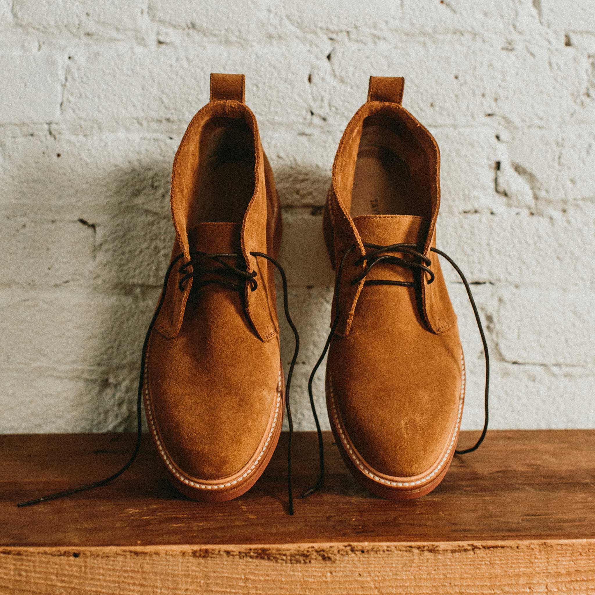 The Unlined Chukka in Butterscotch Weatherproof Suede - Image 6