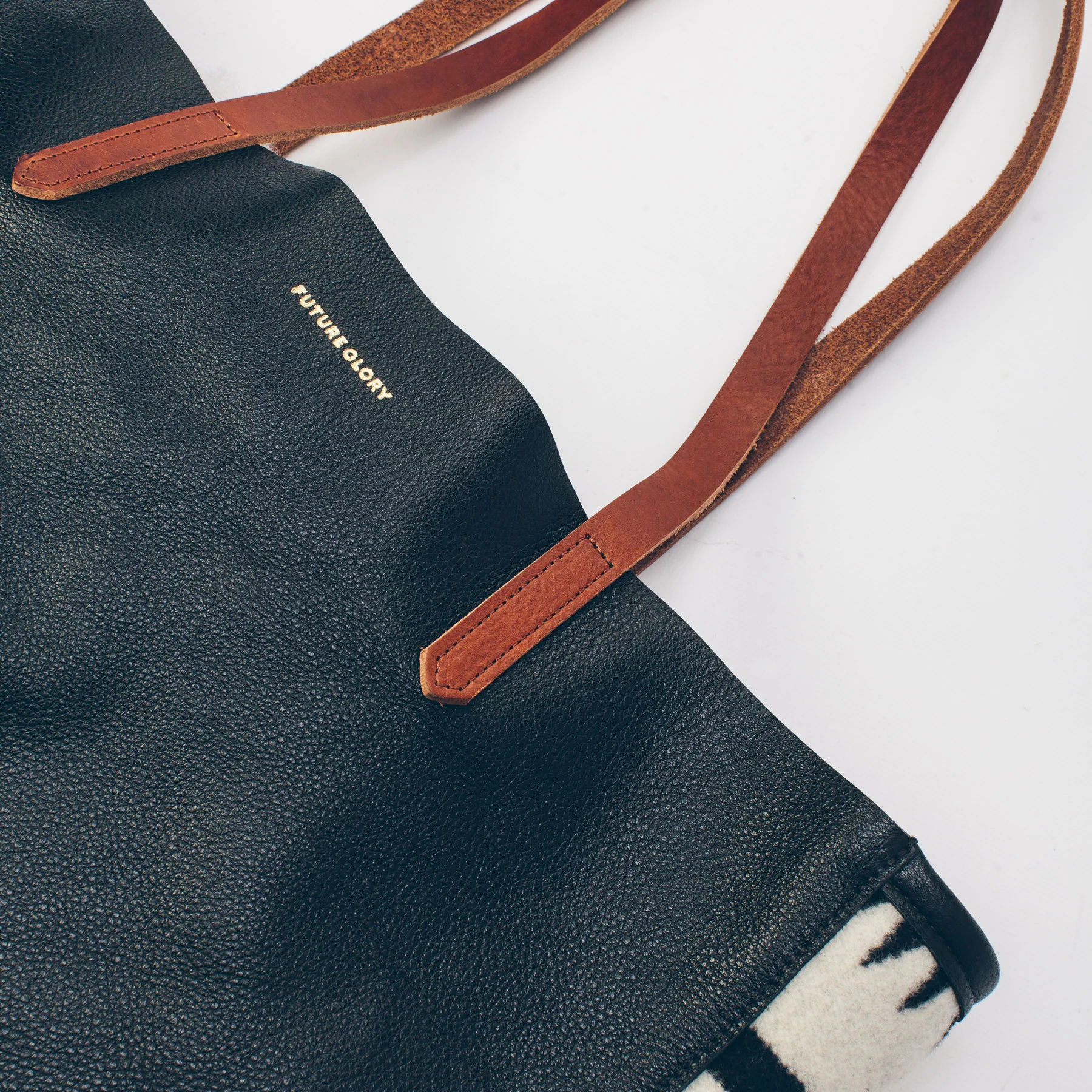 The Walking Rock Tote in Pendleton Wool - Image 2