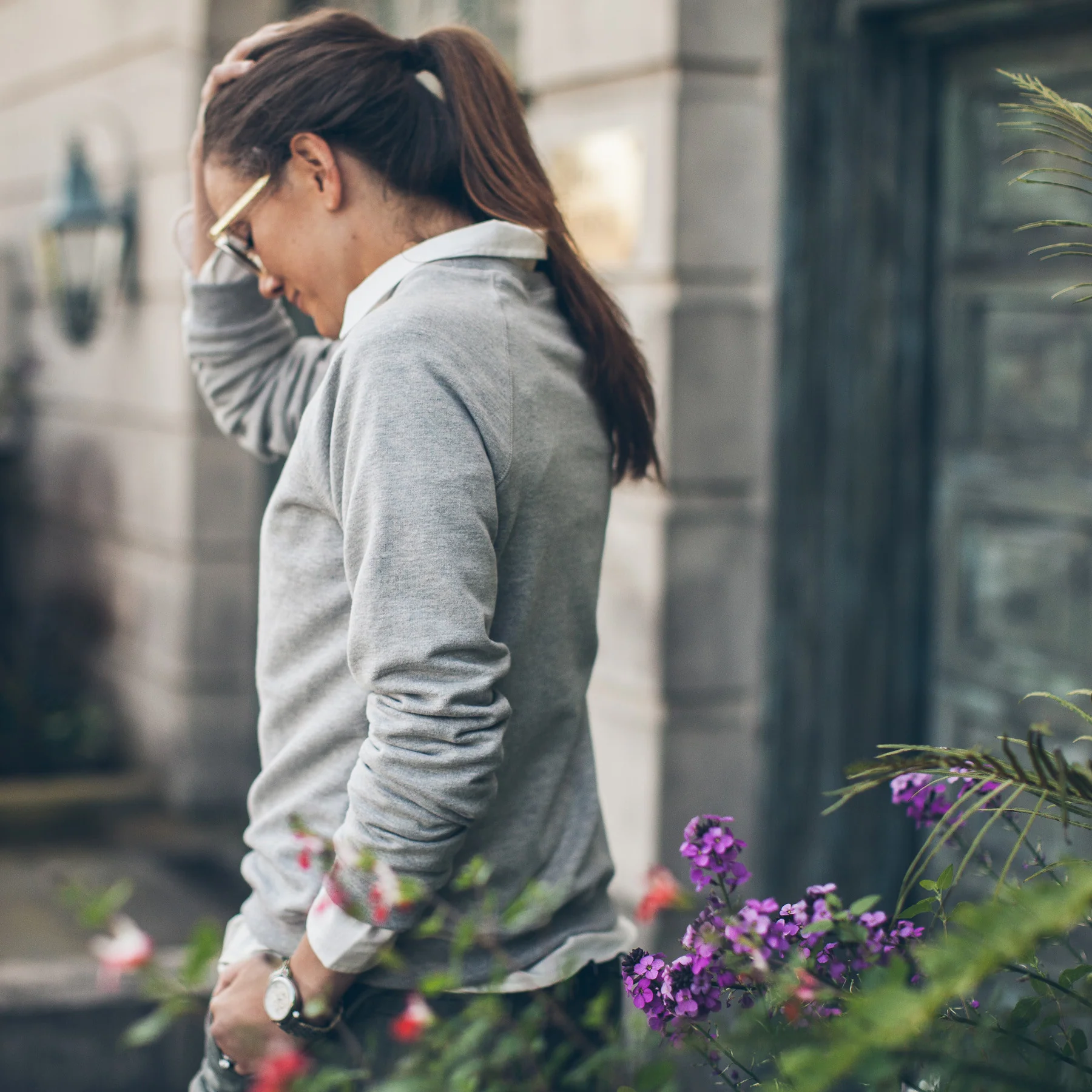 The Weekend Sweatshirt in Heather Grey - Image 6
