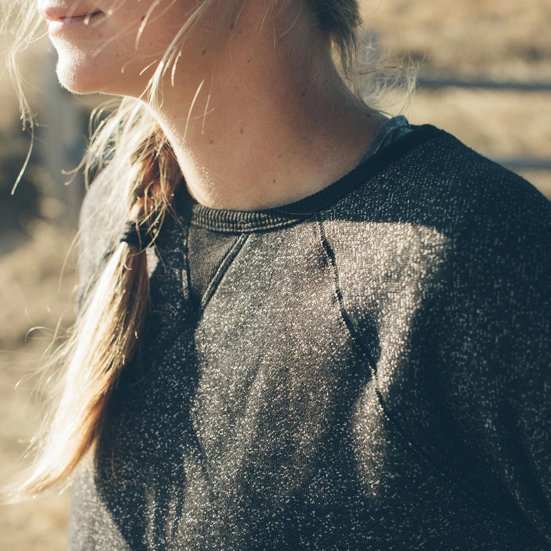 The Women's Apres Crewneck in Salt and Pepper Fleece - Image 2