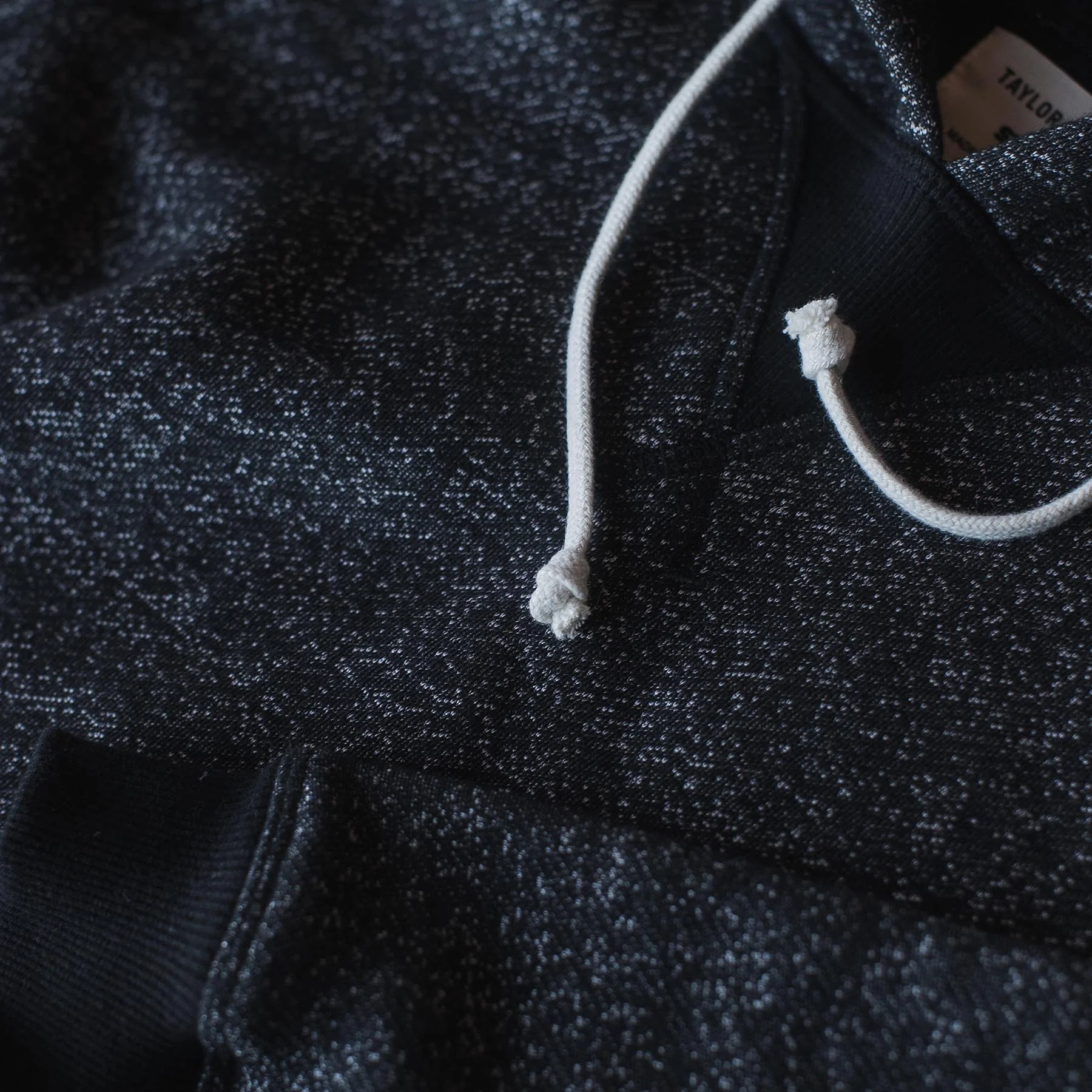 The Women's Apres Hoodie in Salt and Pepper Fleece - Image 3