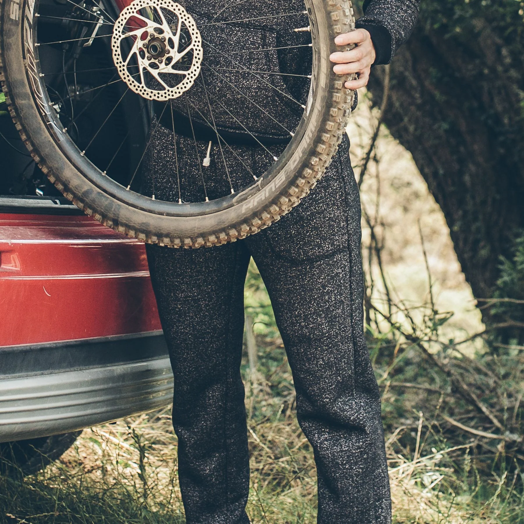 The Women's Apres Sweatpant in Salt and Pepper Fleece - Image 7