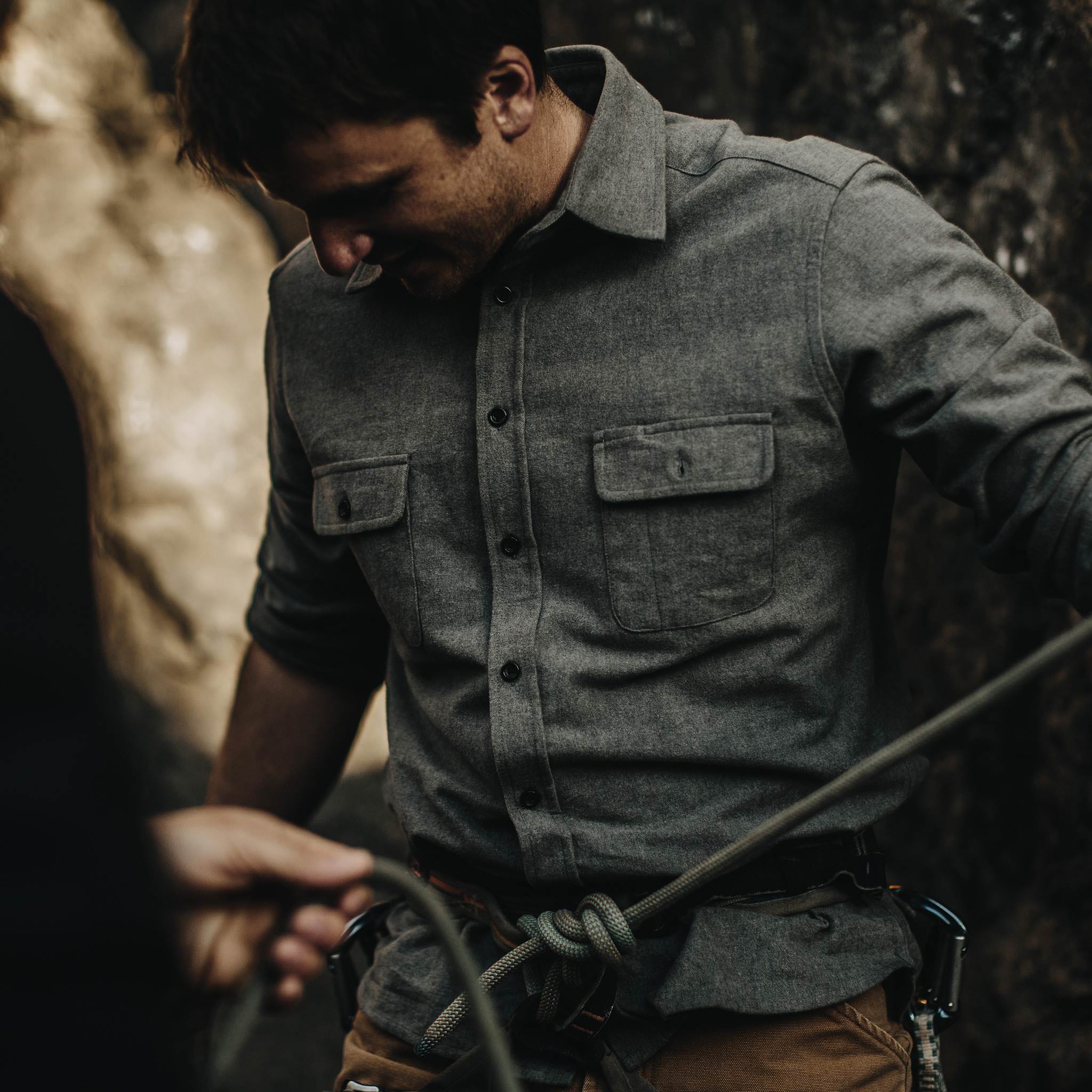 The Yosemite Shirt in Heather Charcoal - Image 5