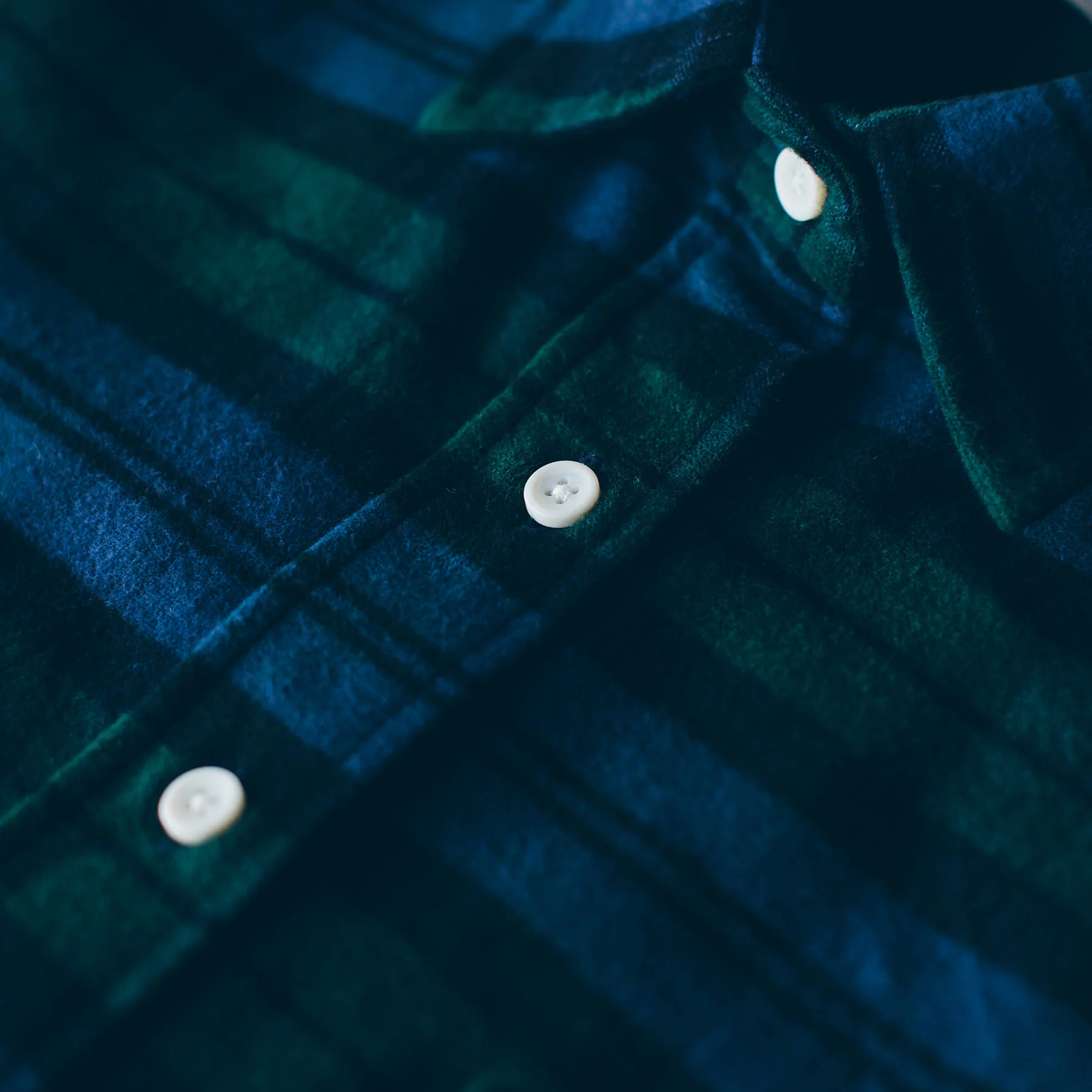The Yosemite Shirt in Blackwatch Plaid - Image 7