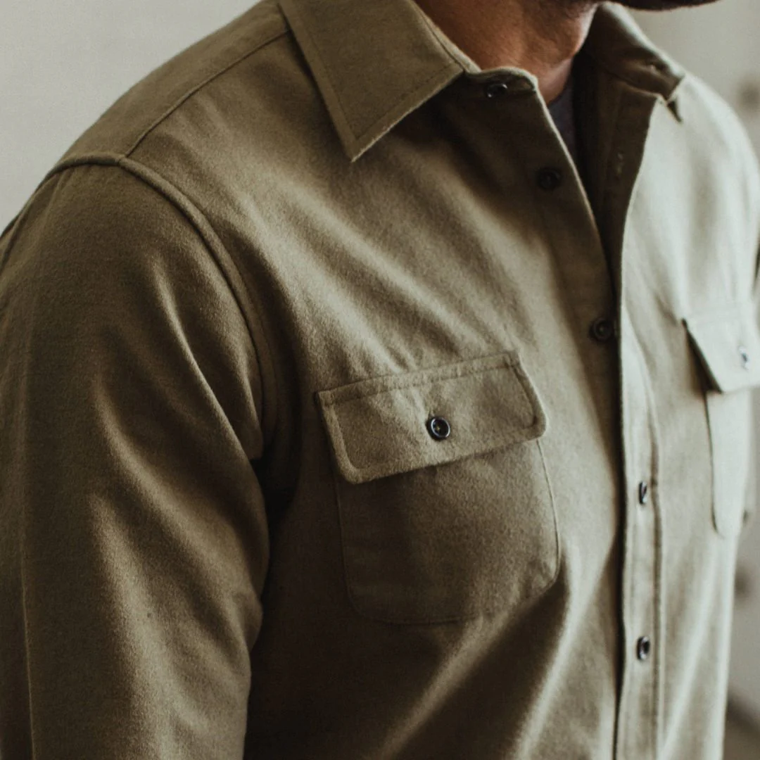 The Yosemite Shirt in Dusty Army - Image 4