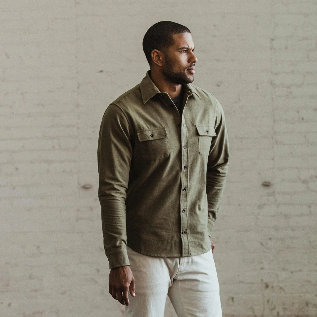 The Yosemite Shirt in Dusty Army - Image 5