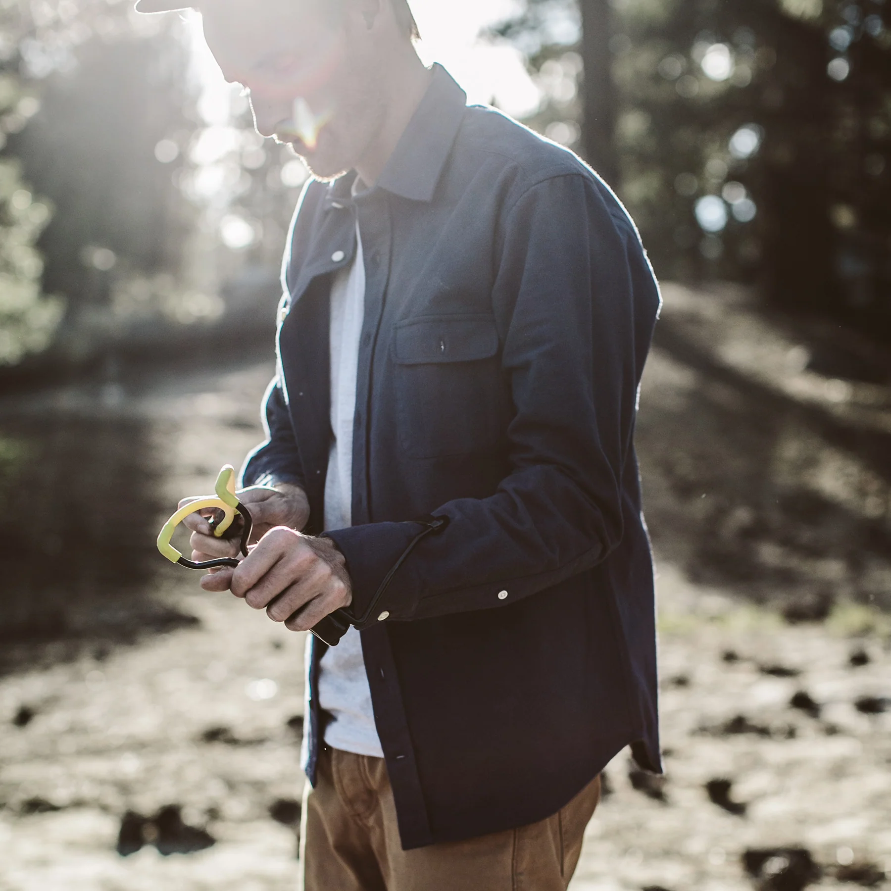 The Yosemite Shirt in Navy - Image 2
