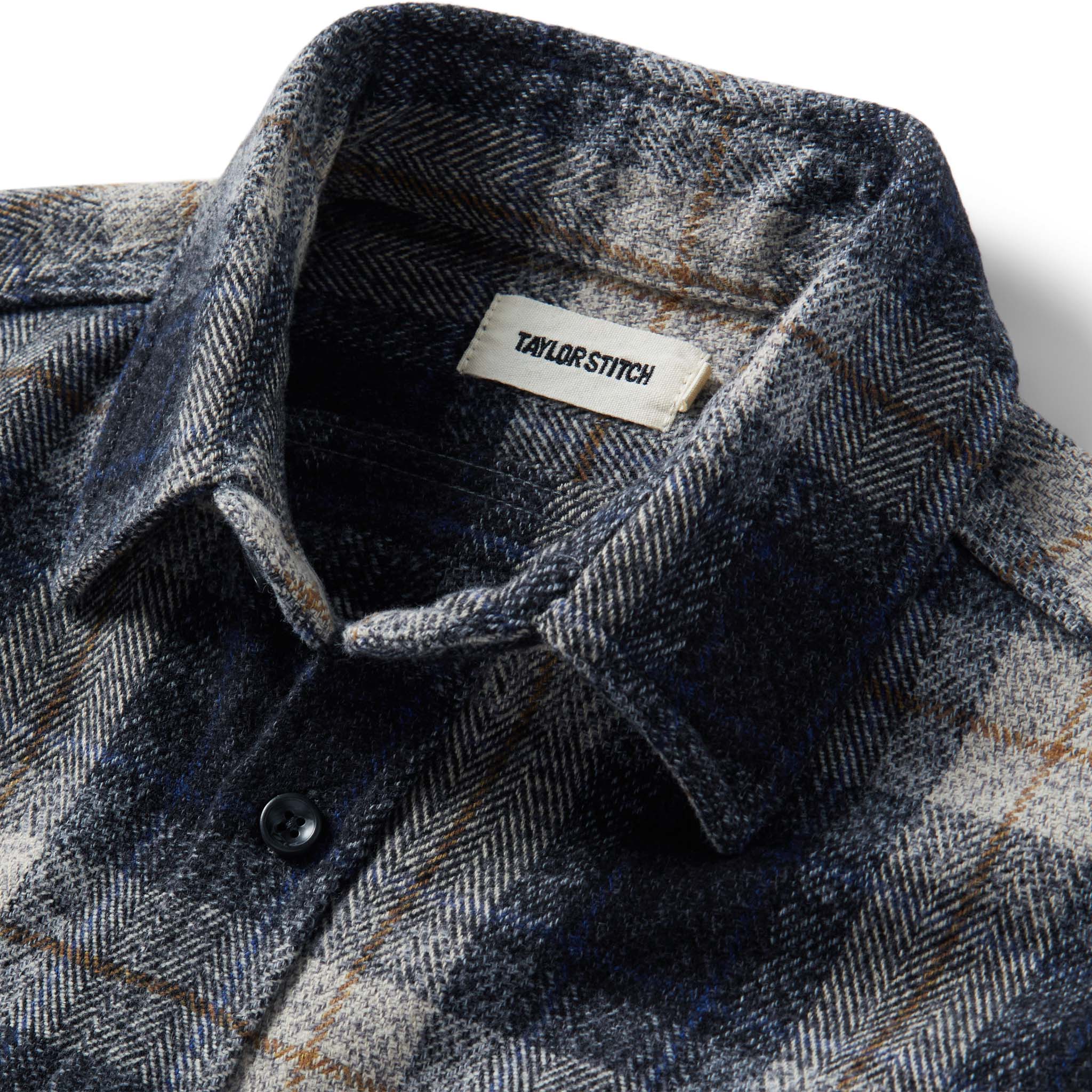 The Utility Shirt in Navy Jaspe Herringbone Plaid - Image 5