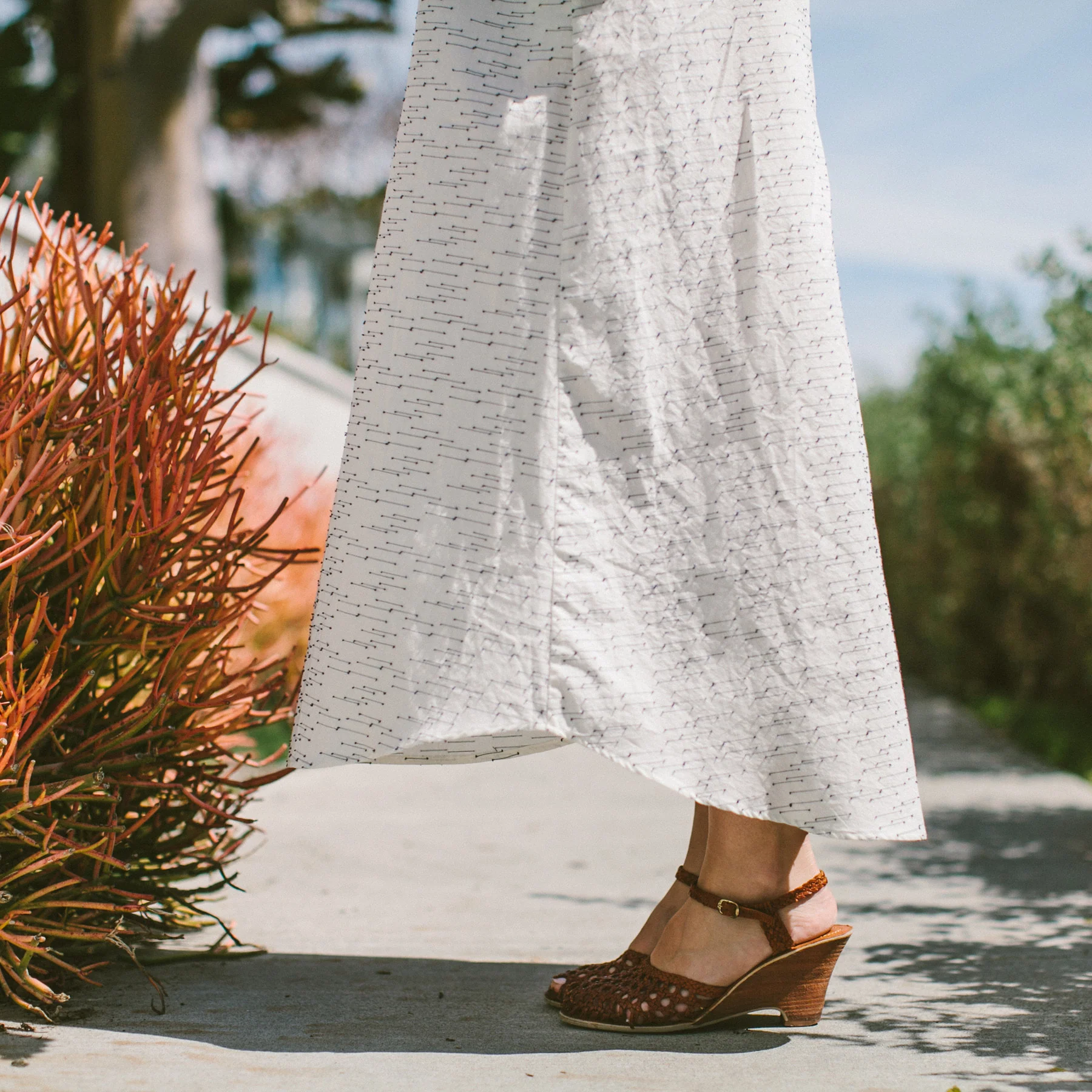 The Venice Dress in Natural and Indigo Jacquard - Image 5