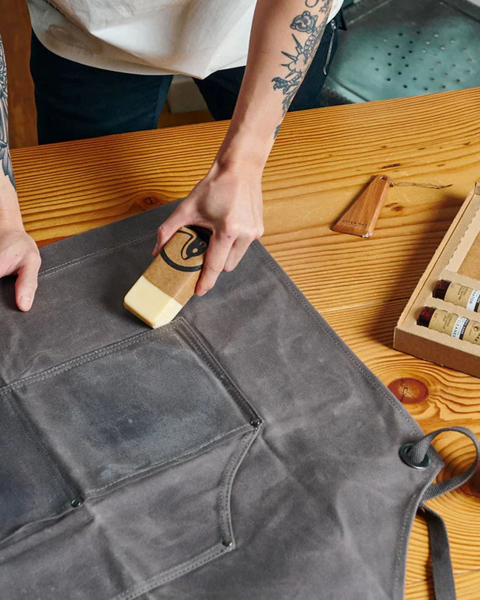 The Waxed Fabric Care Kit - Image 3