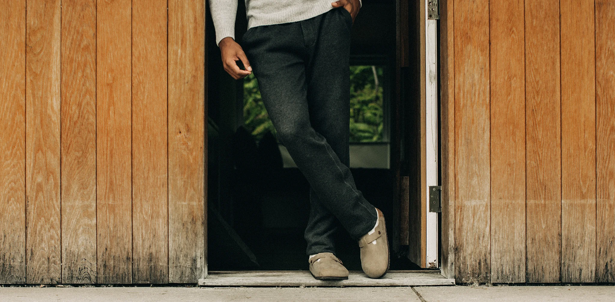 The Weekend Pant in Coal Double Knit - Image 8