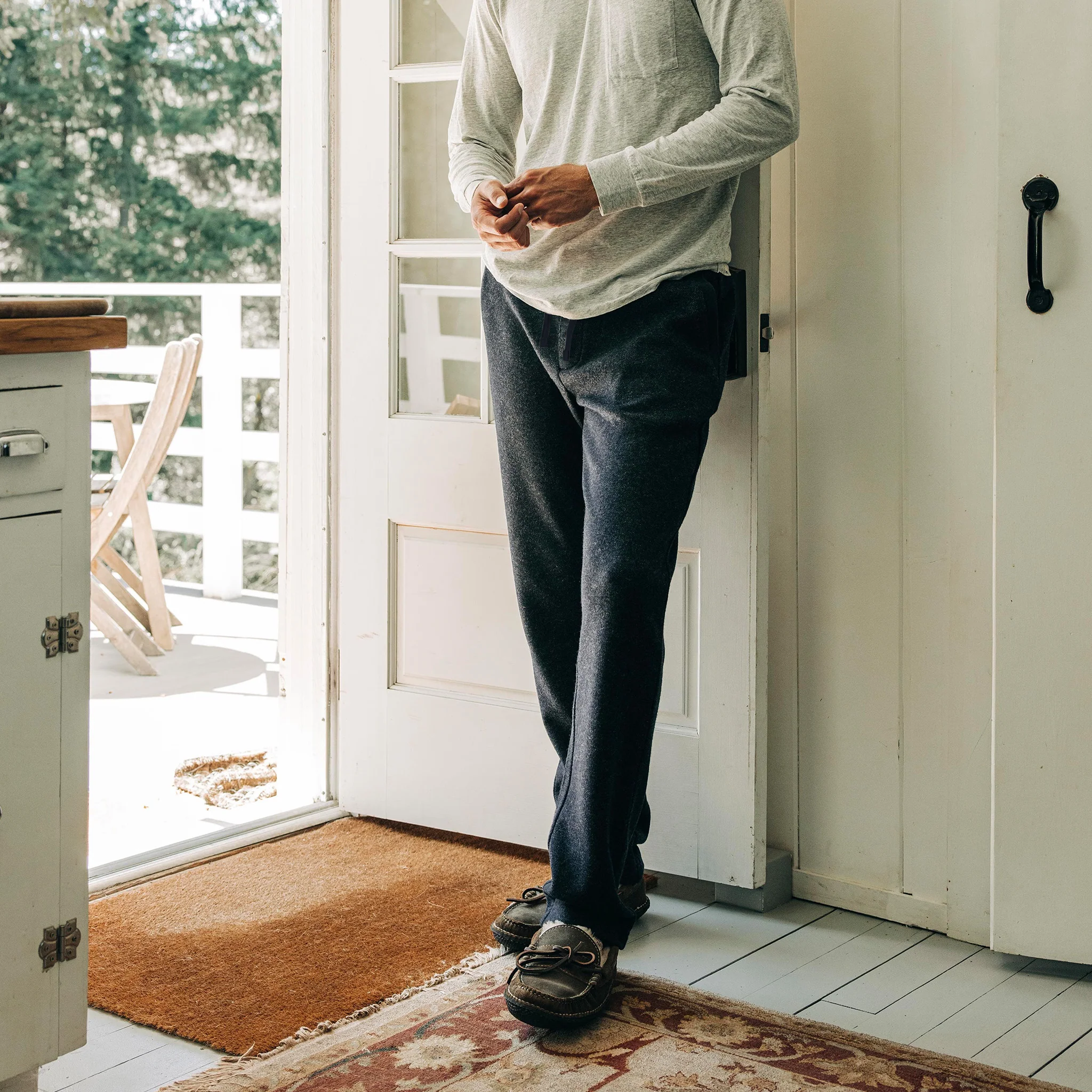 The Weekend Pant in Navy Herringbone Wool - Image 2