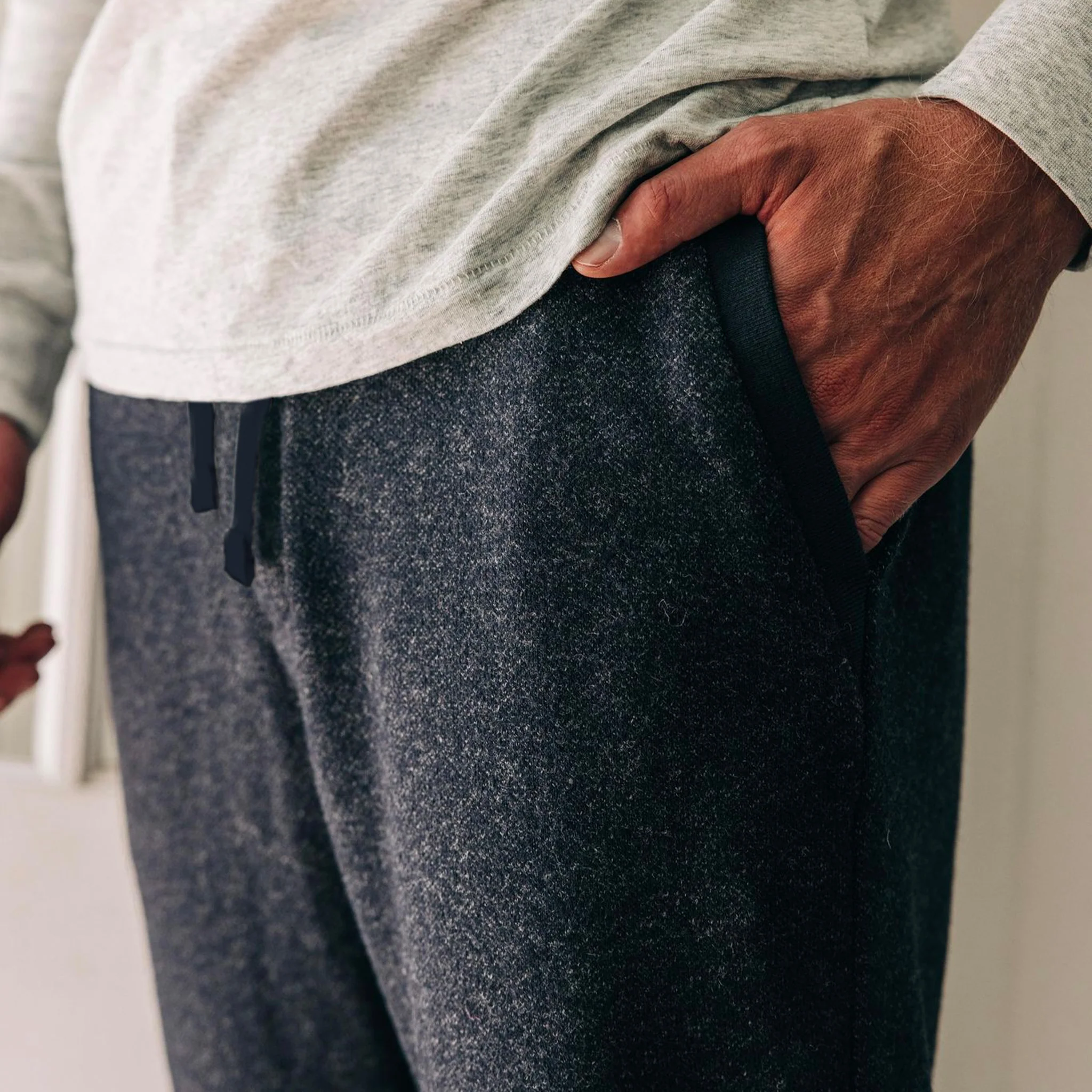 The Weekend Pant in Navy Herringbone Wool - Image 3