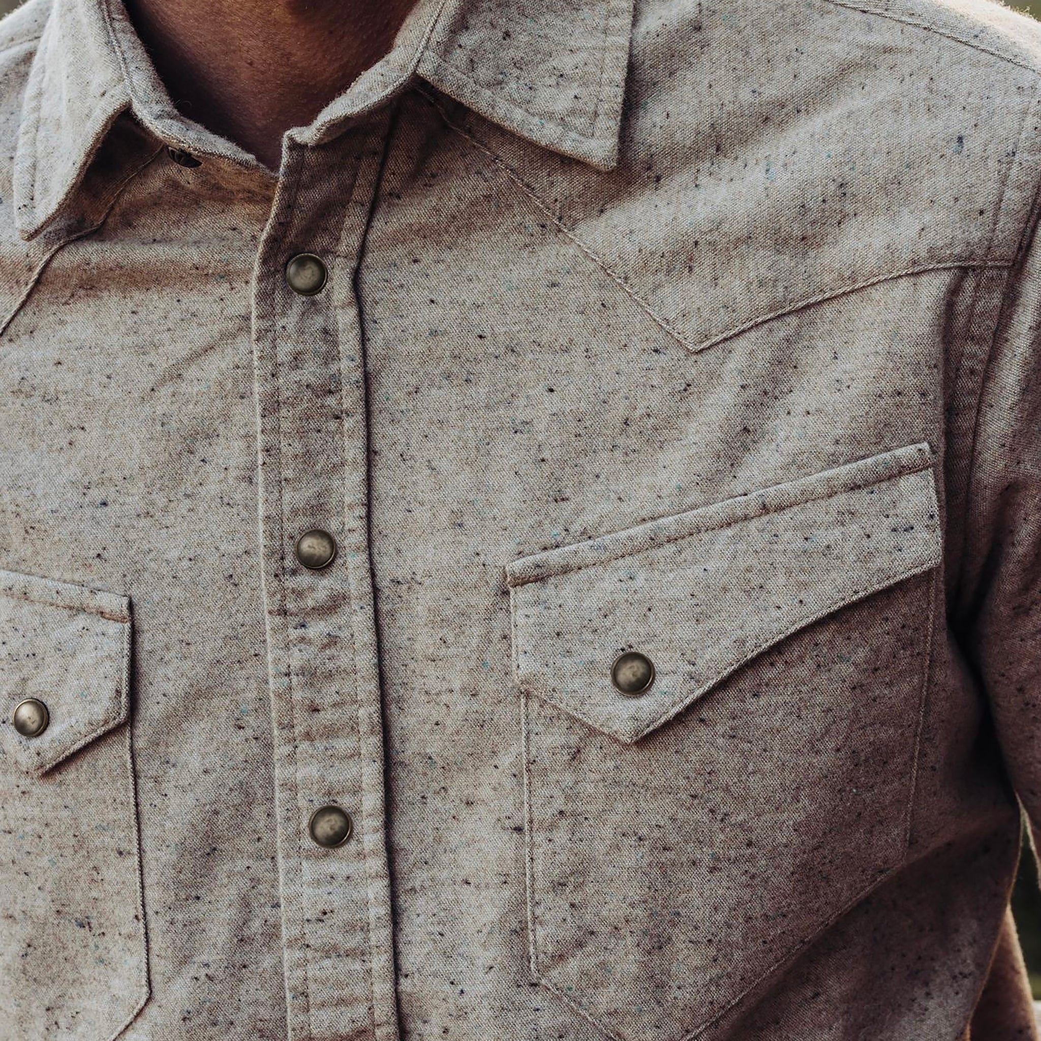 The Western Shirt in Oat Donegal - Image 3