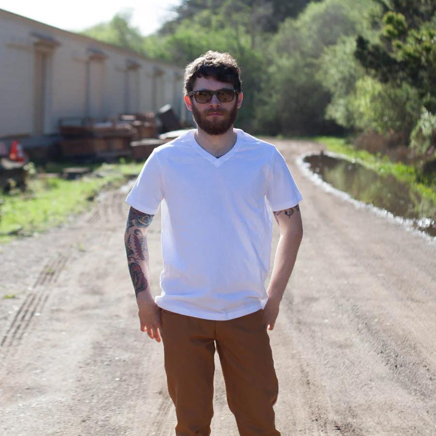 The V-Neck Tee in White - Image 2