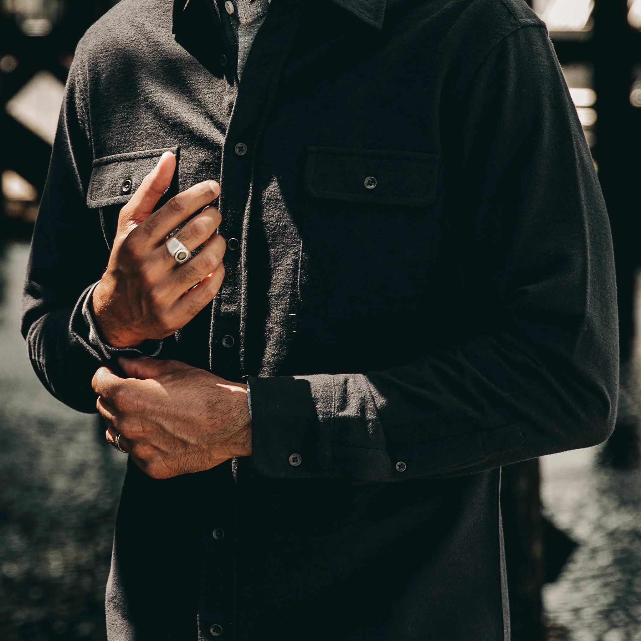The Yosemite Shirt in Black - Image 4